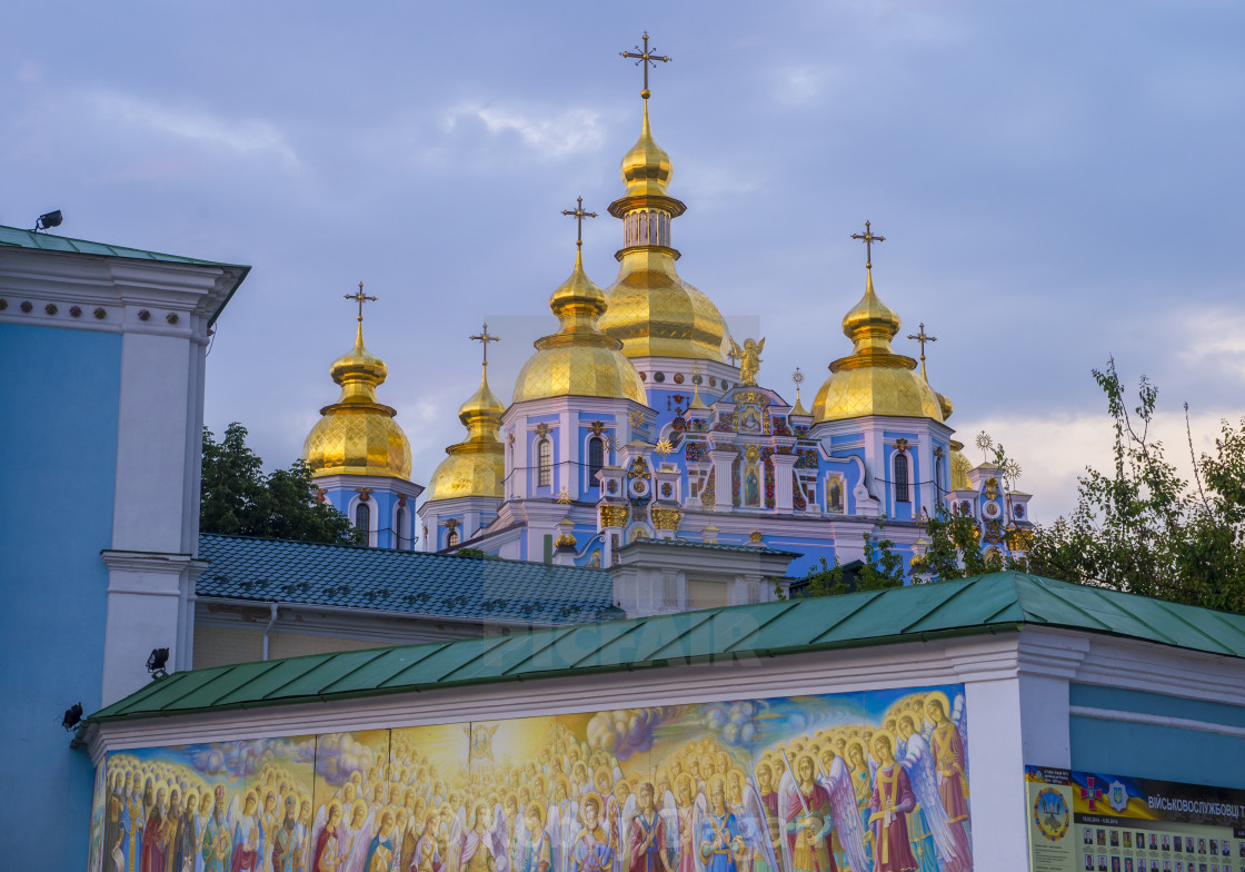 St. Michael'S Golden-Domed Monastery Wallpapers