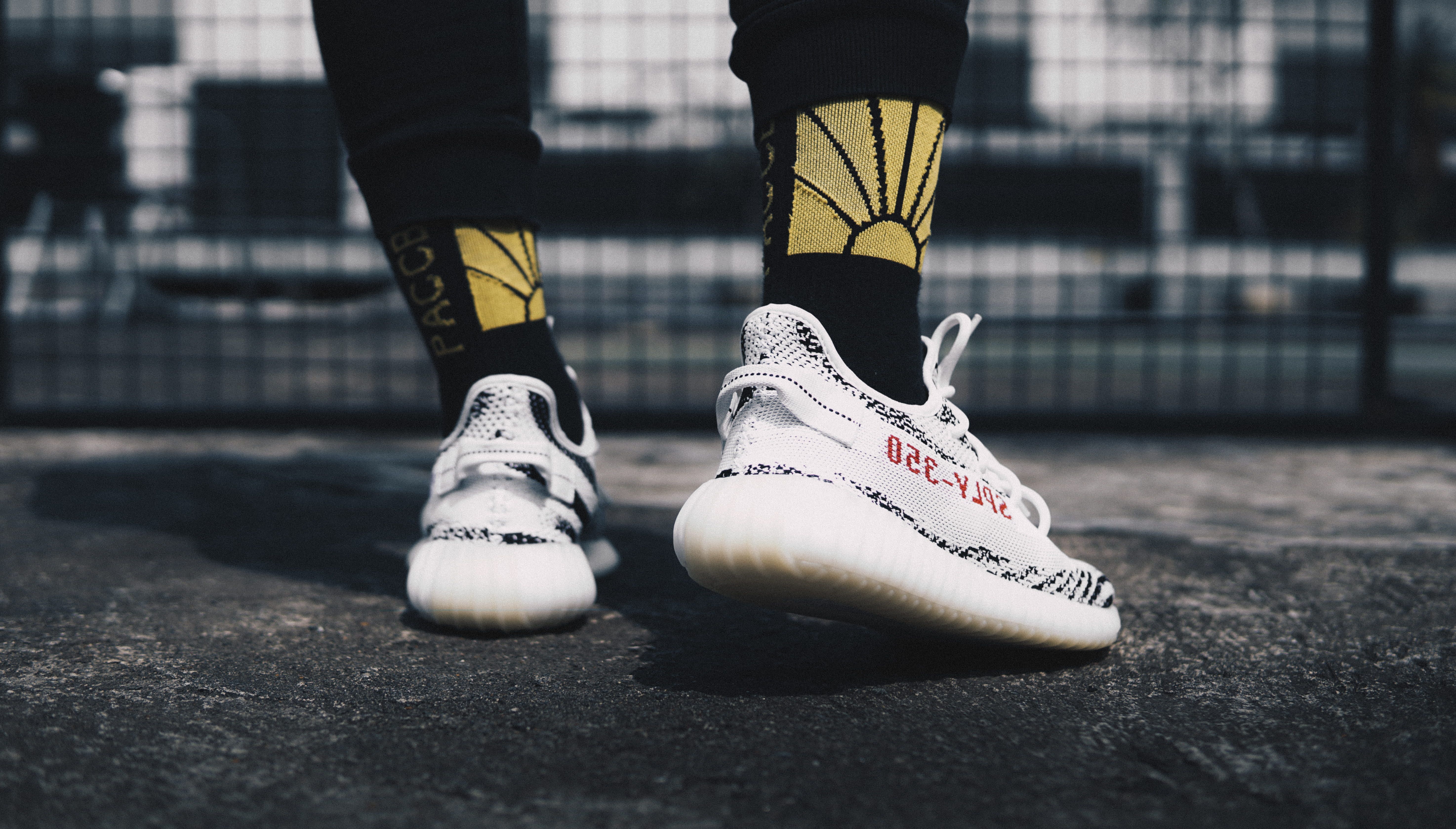 Adidas Yeezy Boost 350 V2 Wallpapers