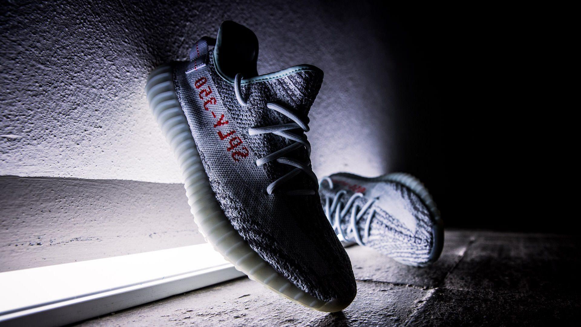 Adidas Yeezy Boost 350 V2 Wallpapers