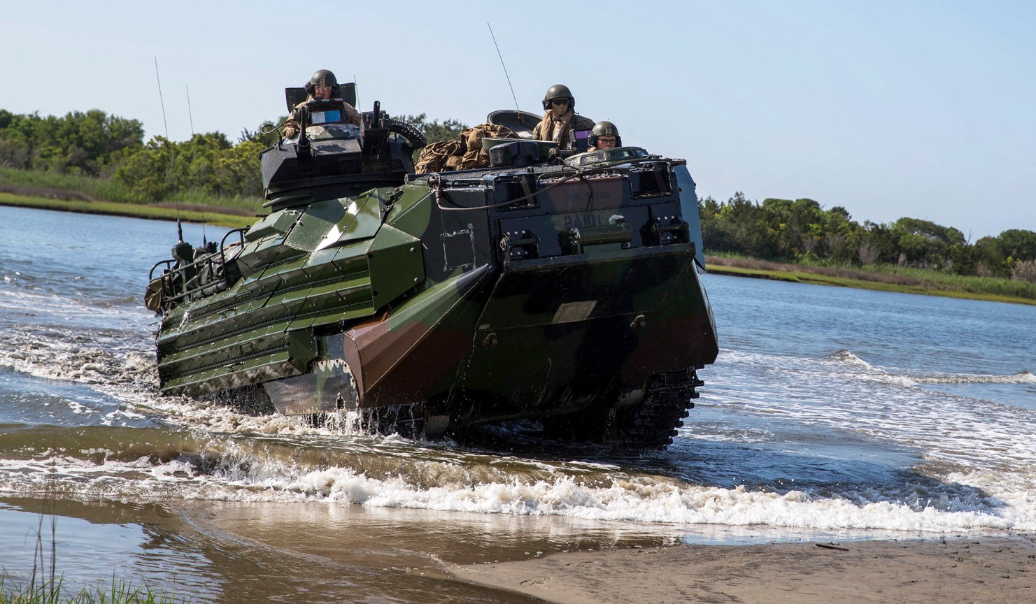 Amphibious Assault Vehicle Wallpapers