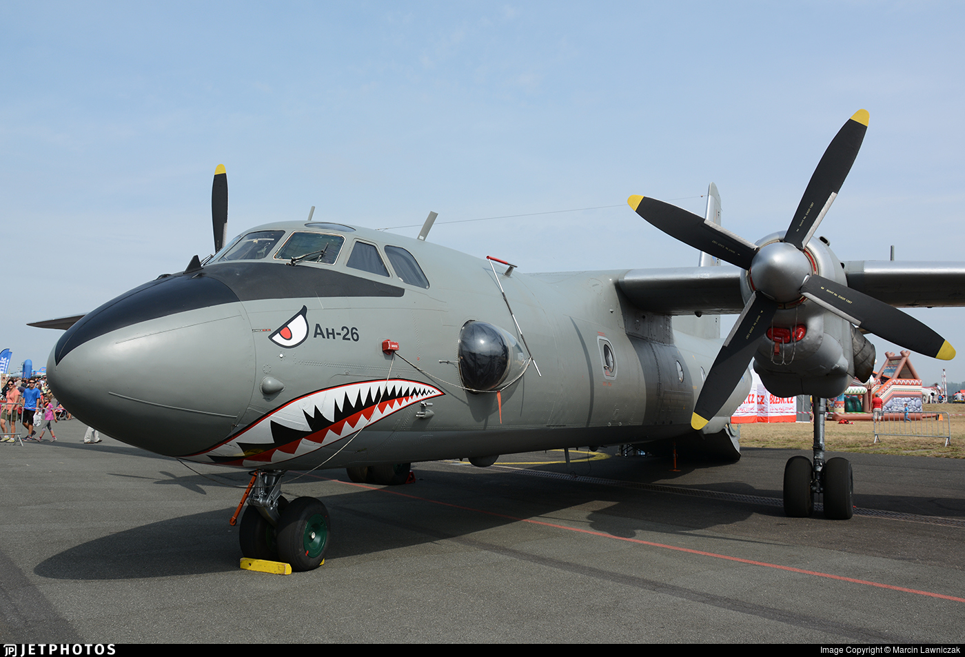 Antonov An-26 Wallpapers