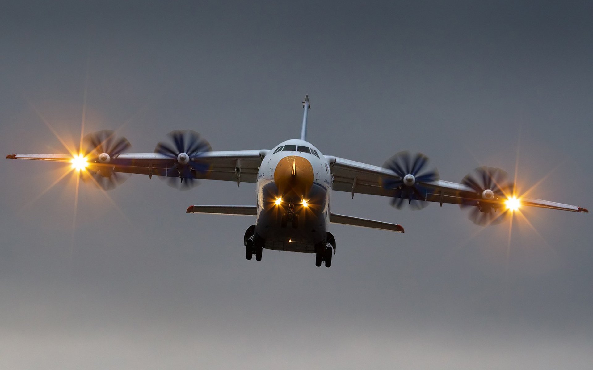 Antonov An-70 Wallpapers