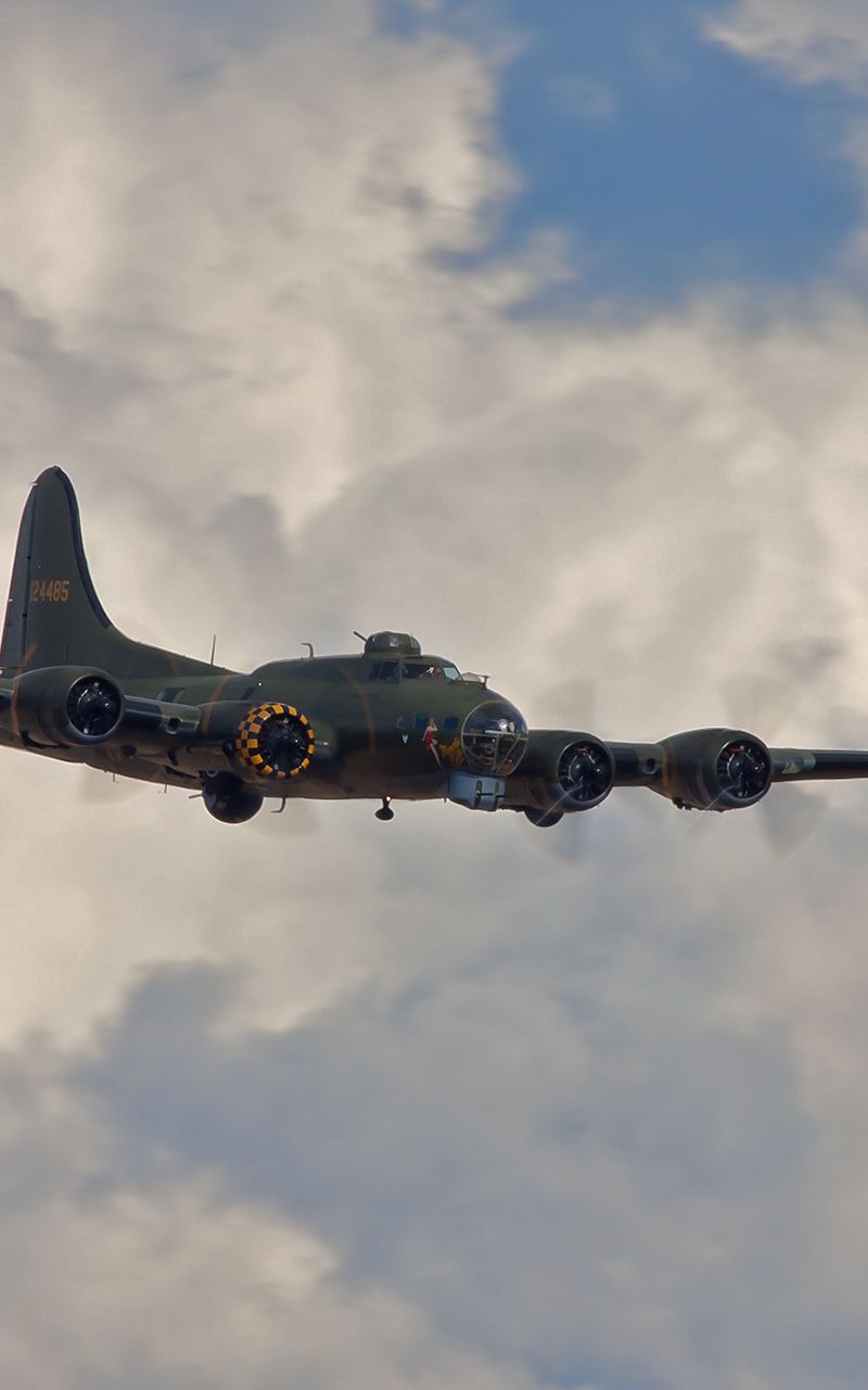 Boeing B-17 Flying Fortress Wallpapers