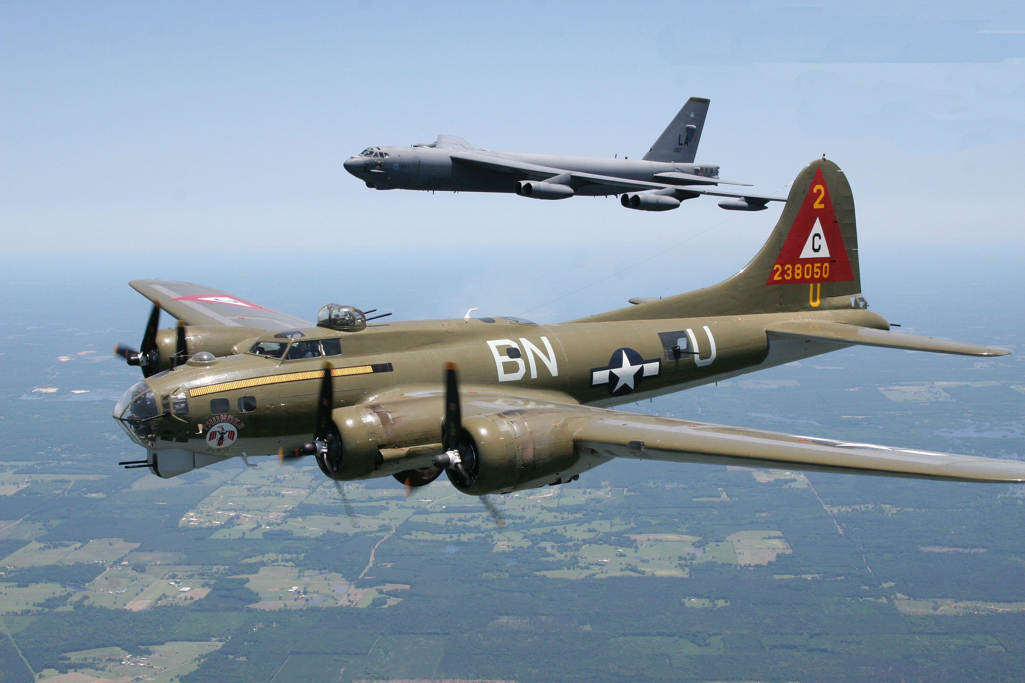 Boeing B-17 Flying Fortress Wallpapers