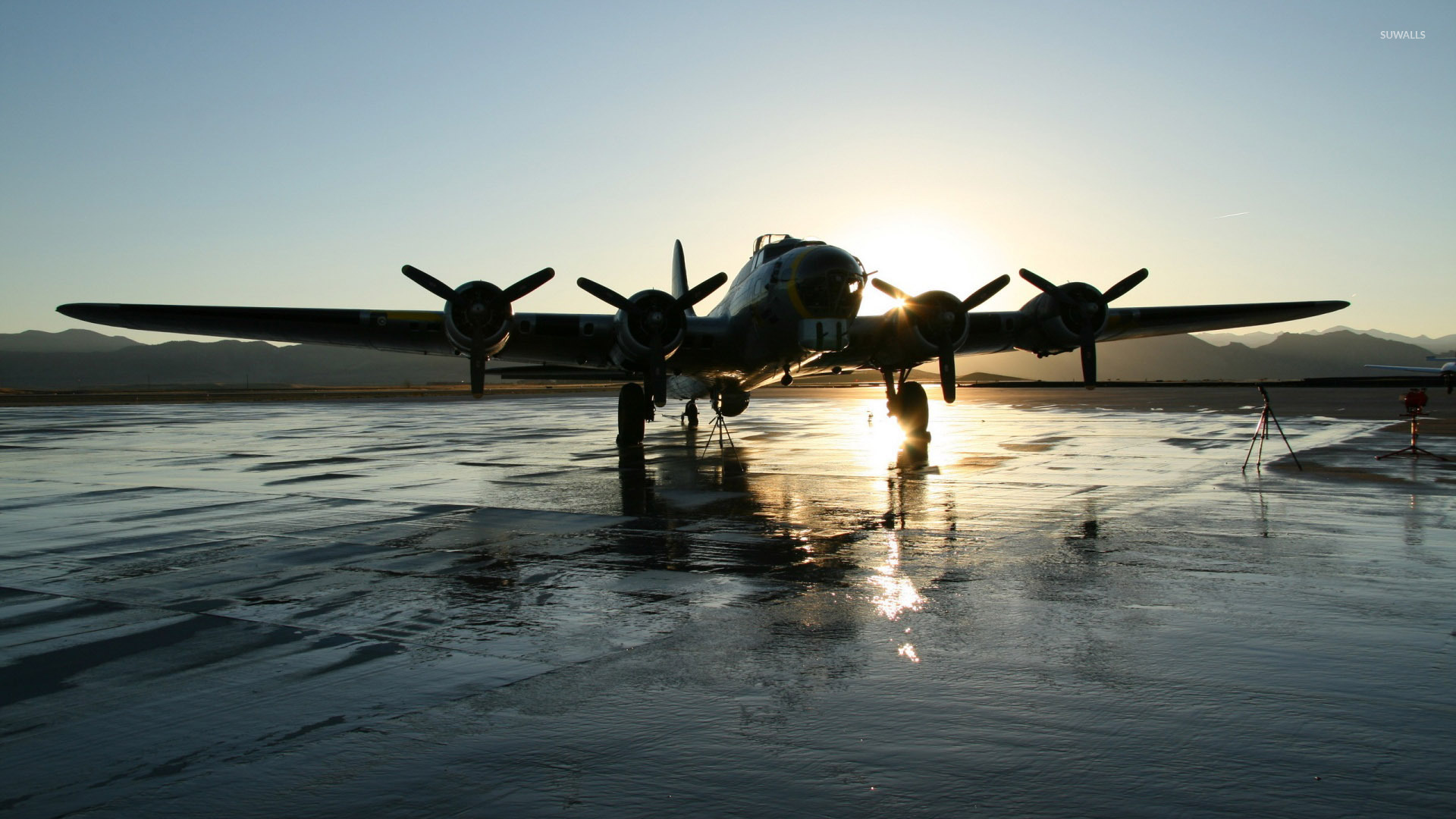 Boeing B-17 Flying Fortress Wallpapers