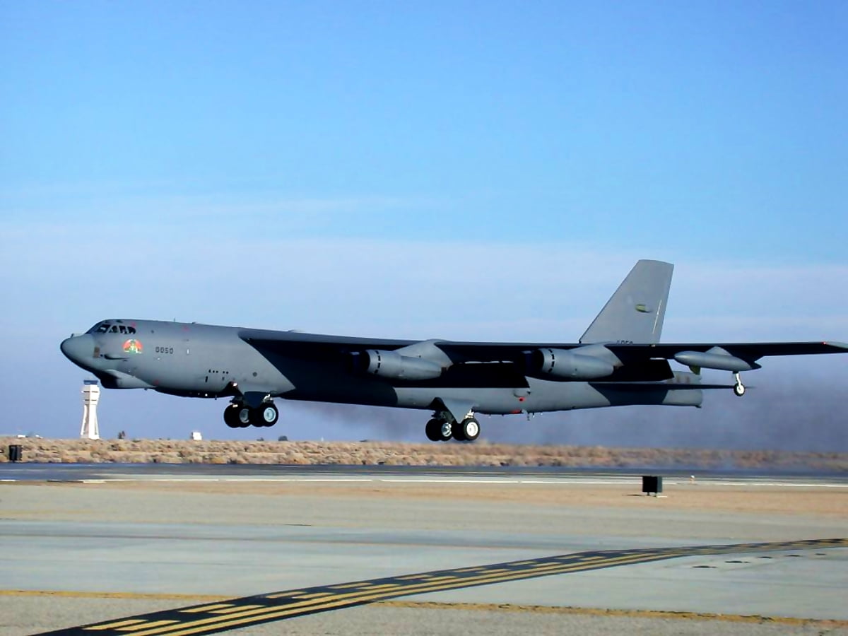 Boeing B-52 Stratofortress Wallpapers