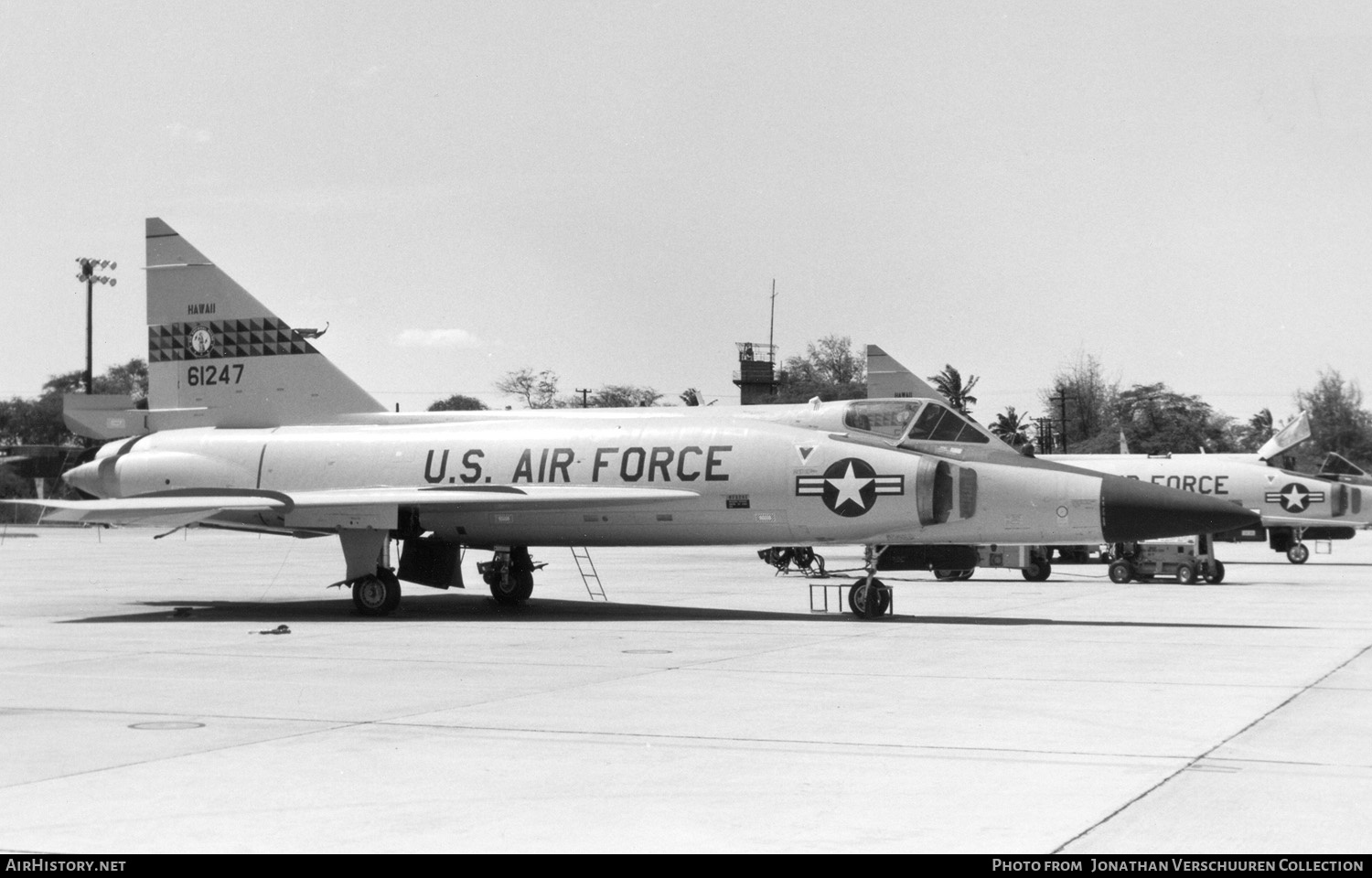 Convair F-102 Delta Dagger Wallpapers