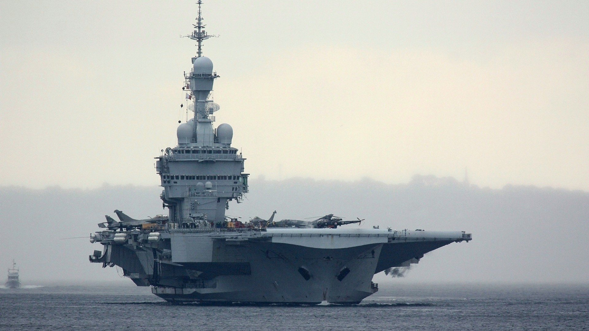 French Aircraft Carrier Charles De Gaulle (R91) Wallpapers