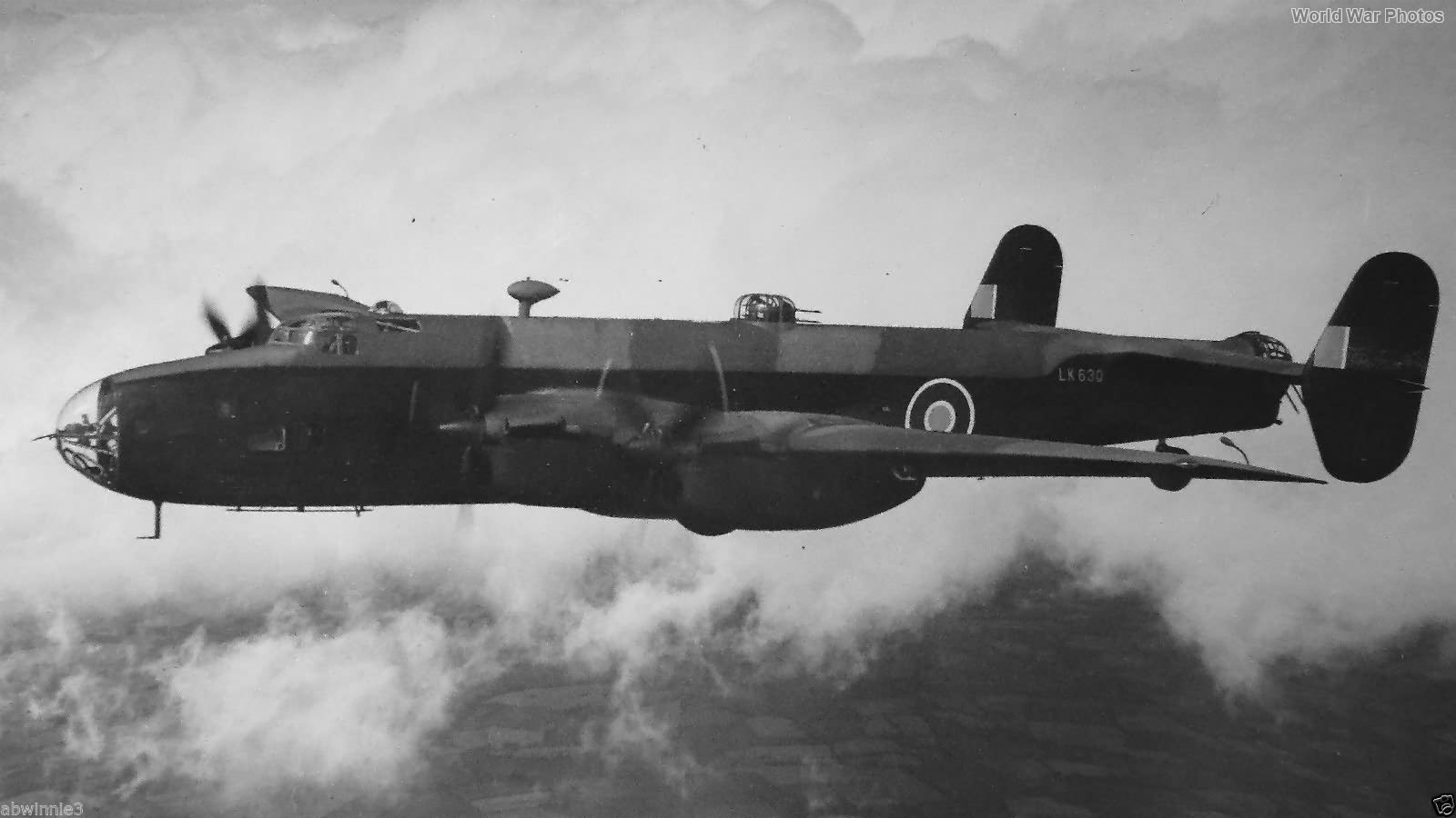 Handley Page Halifax Wallpapers