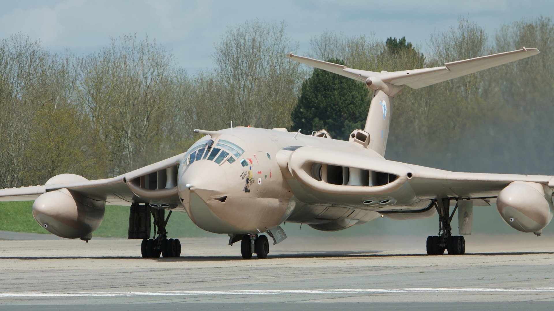 Handley Page Victor Wallpapers