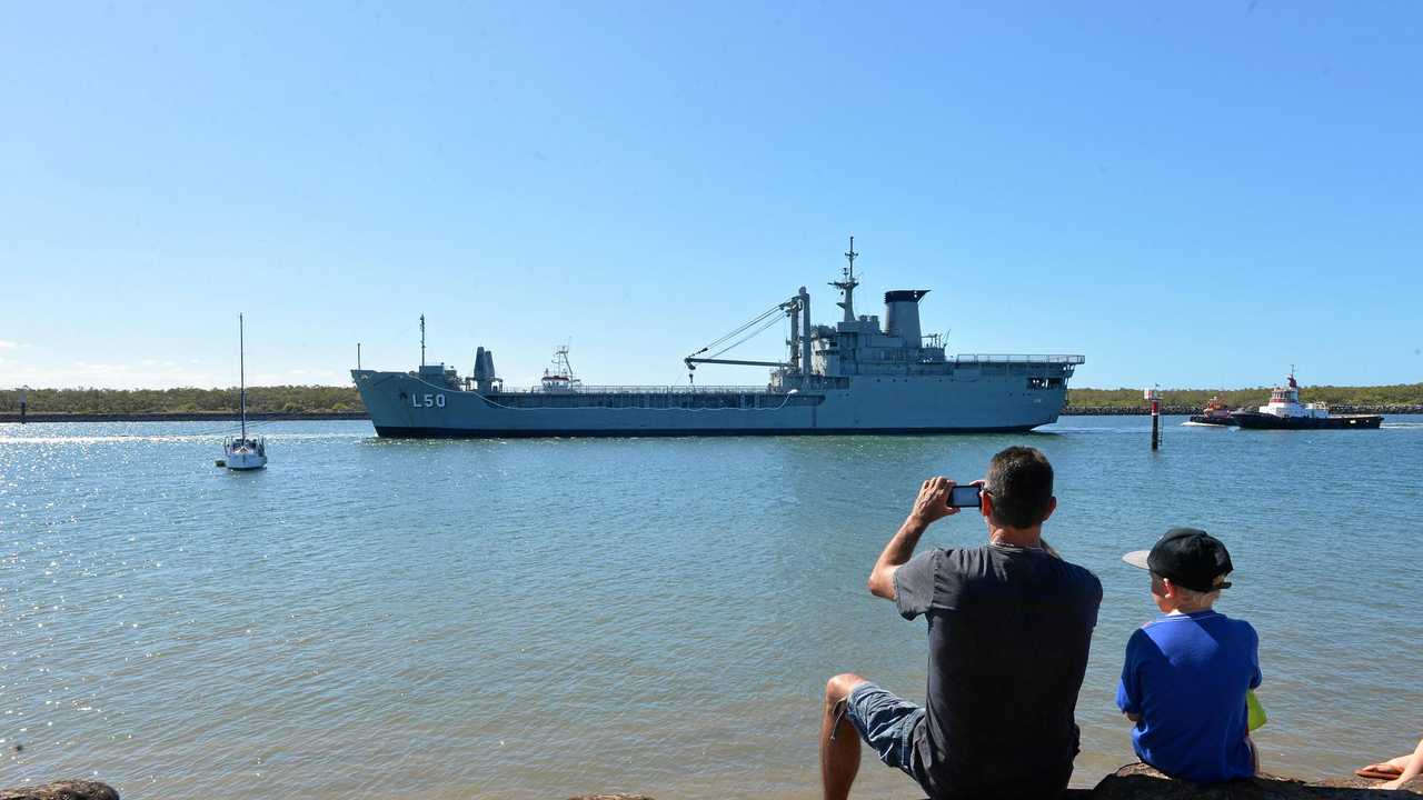 Hmas Tobruk (L50) Wallpapers