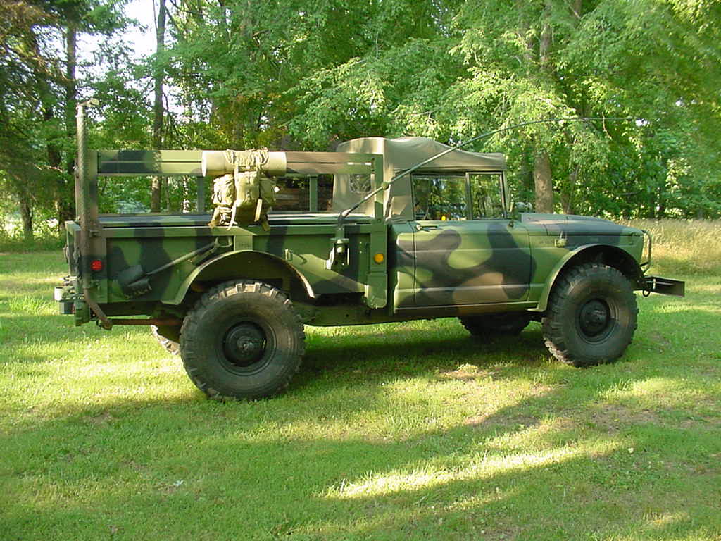 Kaiser Jeep M715 Wallpapers