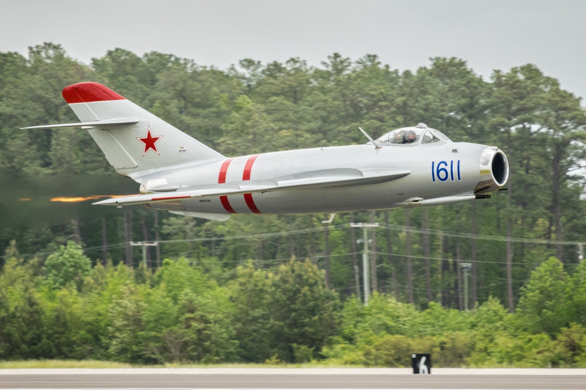 Mikoyan-Gourevitch Mig-17 Wallpapers