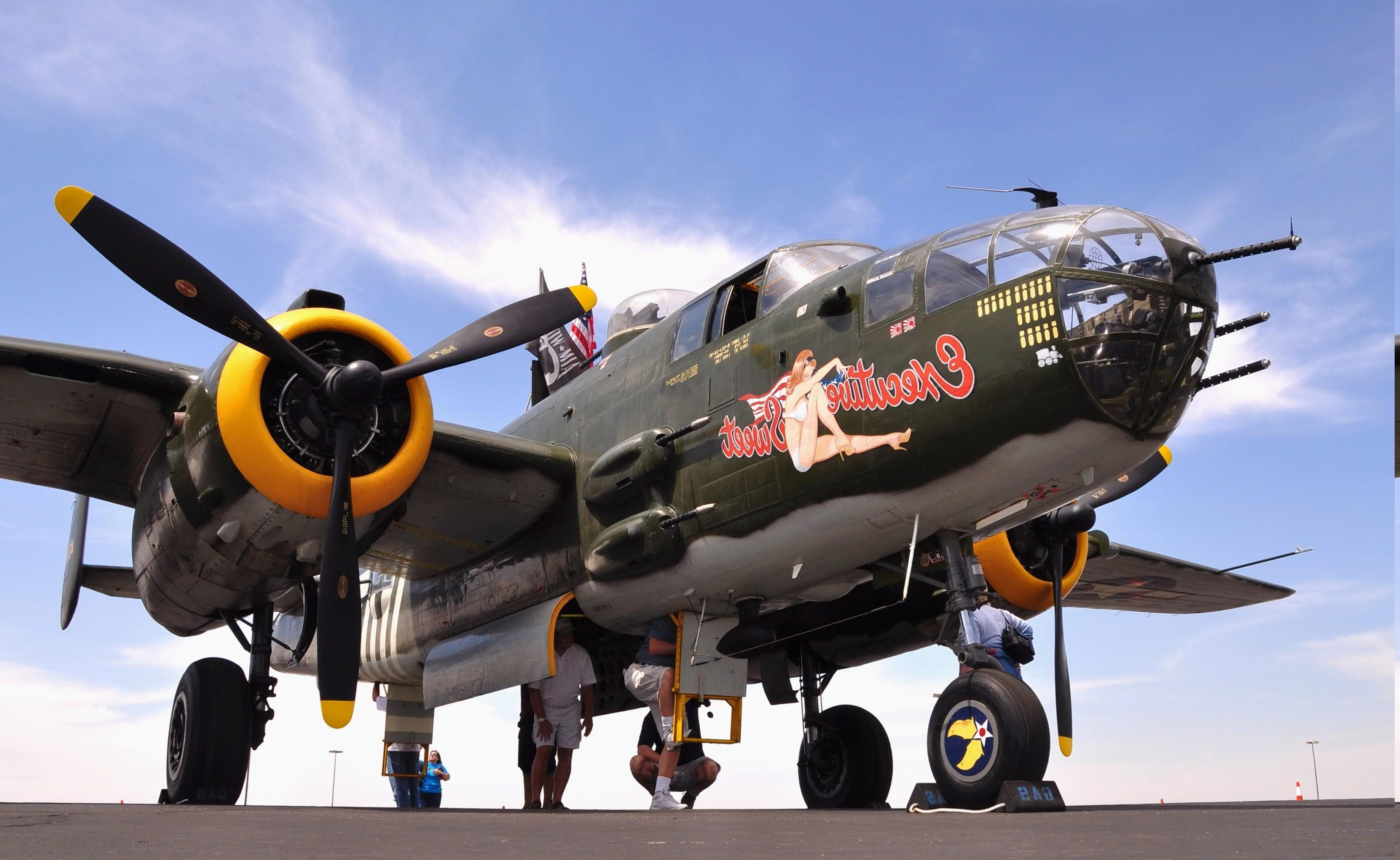 North American B-25 Mitchell Wallpapers