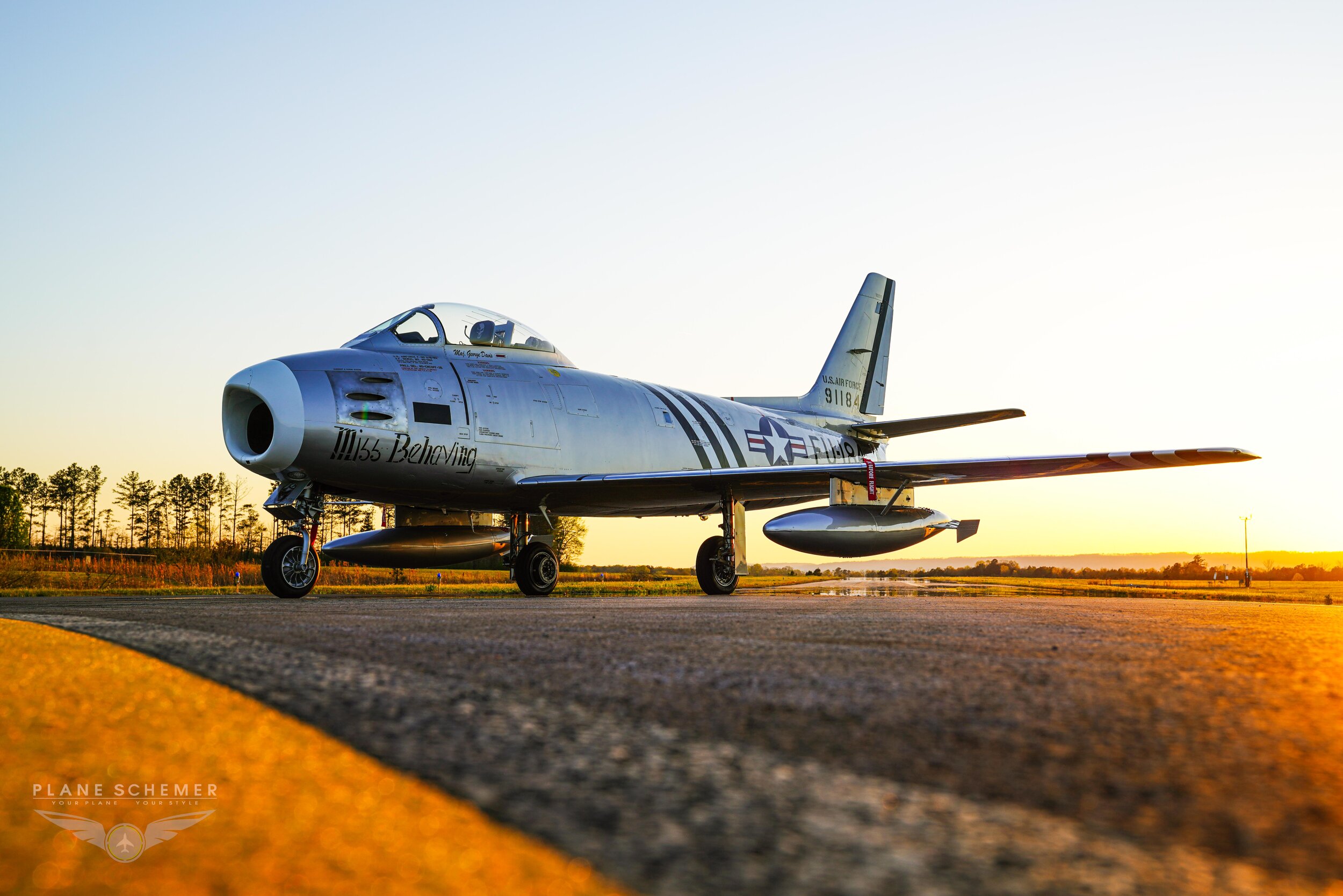 North American F-86 Sabre Wallpapers