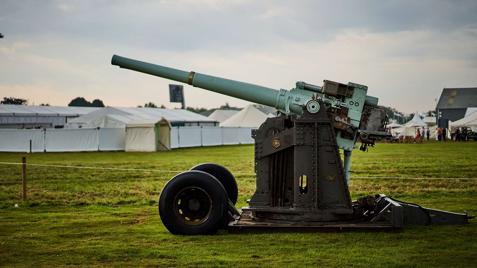 Qf 2-Pounder Naval Gun Wallpapers