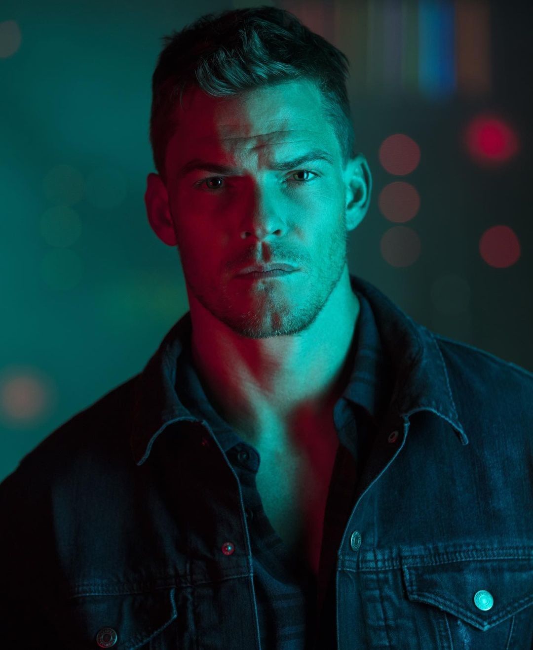 Alan Ritchson As Jack Reacher Hd Wallpapers