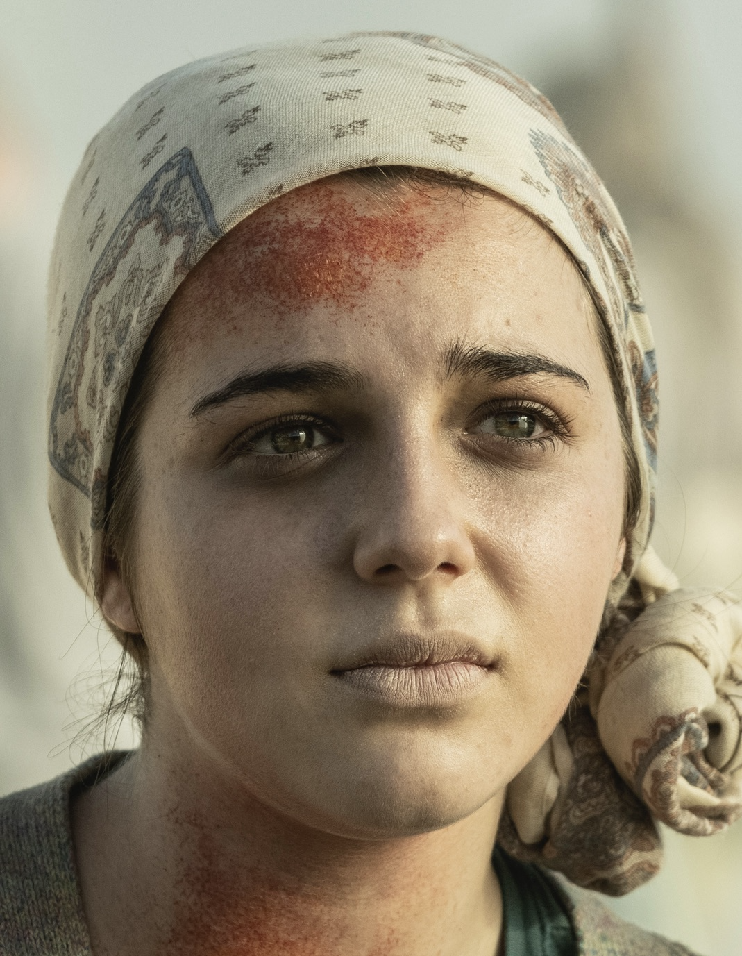 Alexa Nisenson As Charlie In Fear The Walking Dead Wallpapers