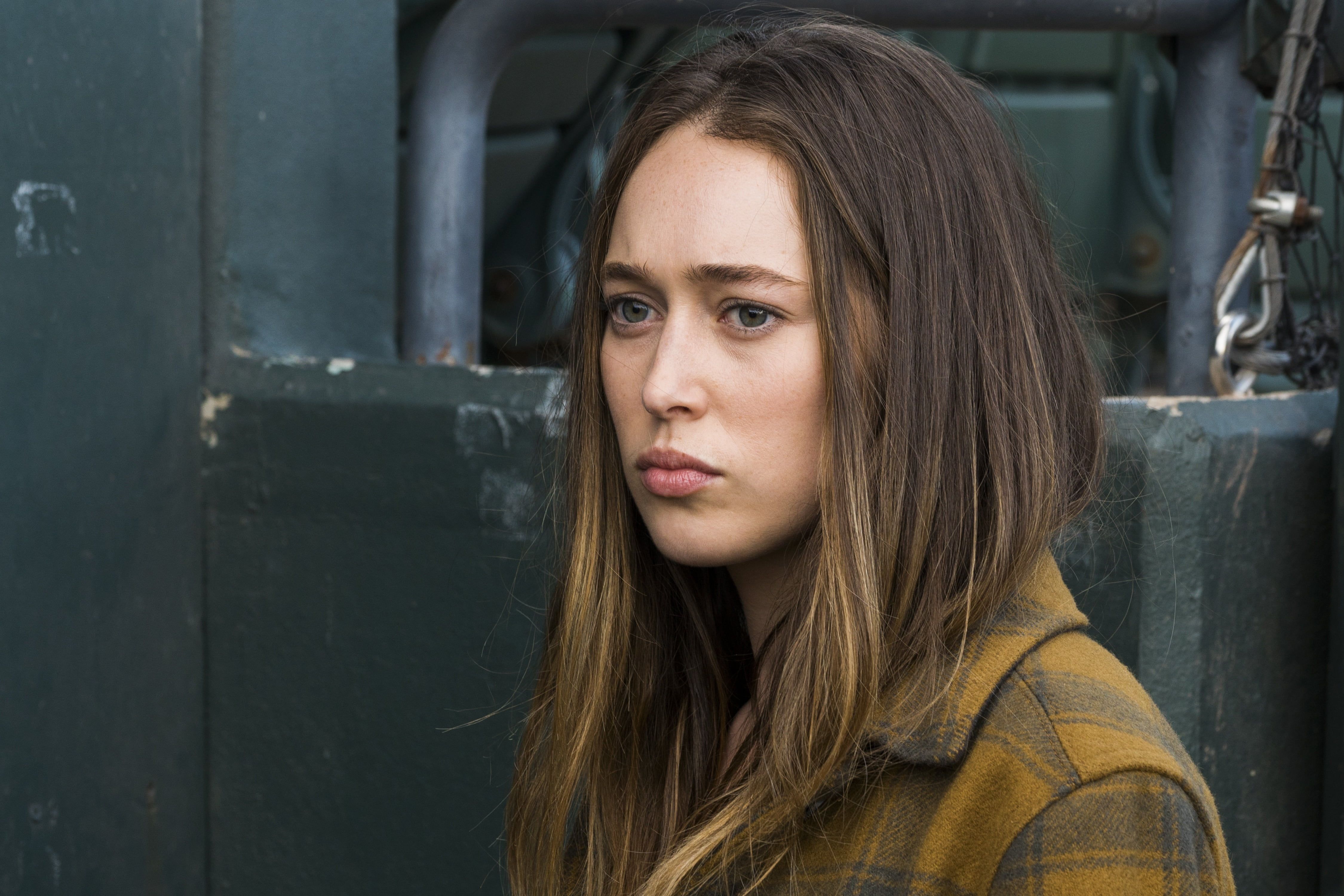 Alycia Debnam Carey As Alicia Clark In Fear The Walking Dead Wallpapers