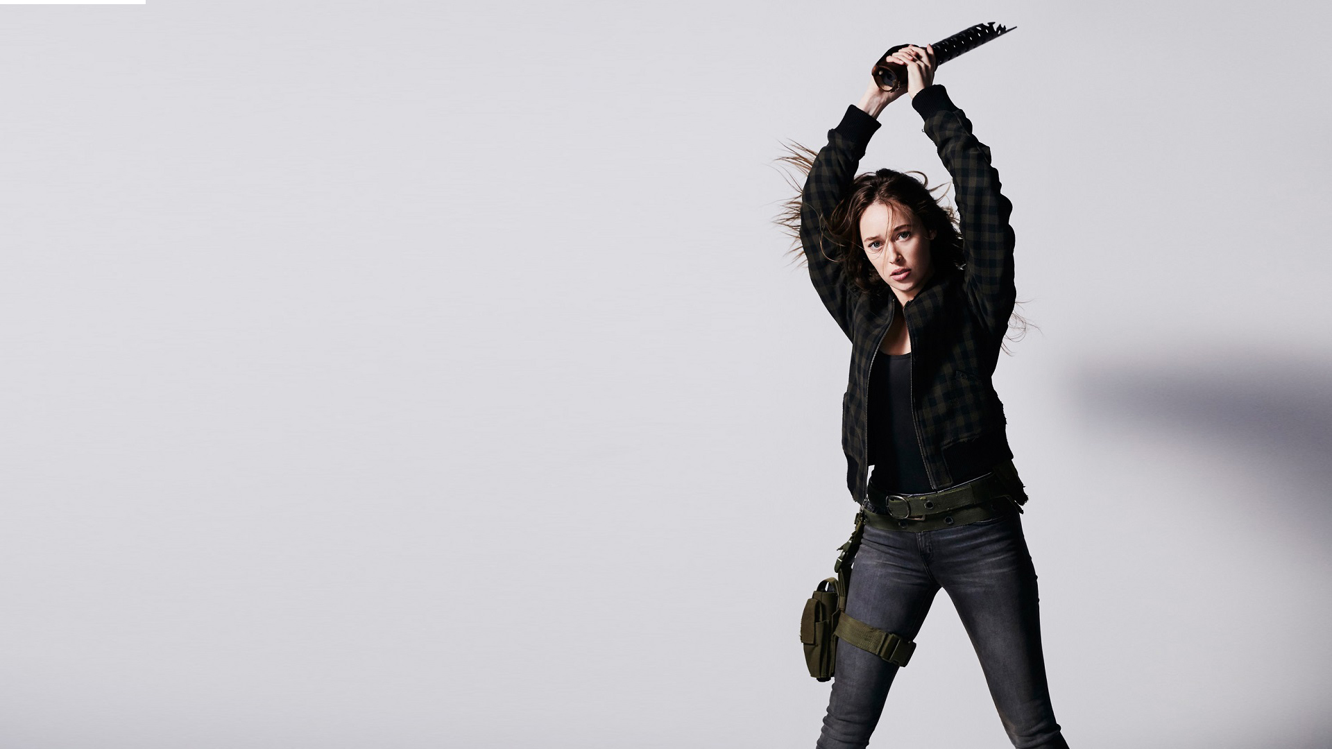 Alycia Debnam Carey As Alicia Clark In Fear The Walking Dead Wallpapers