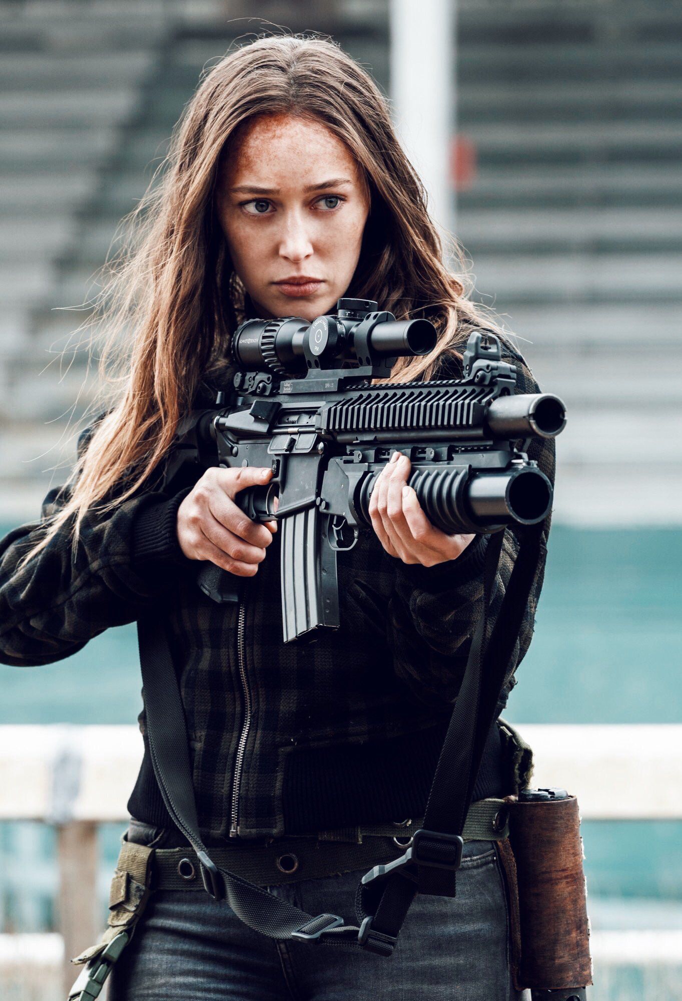 Alycia Debnam Carey As Alicia Clark In Fear The Walking Dead Wallpapers