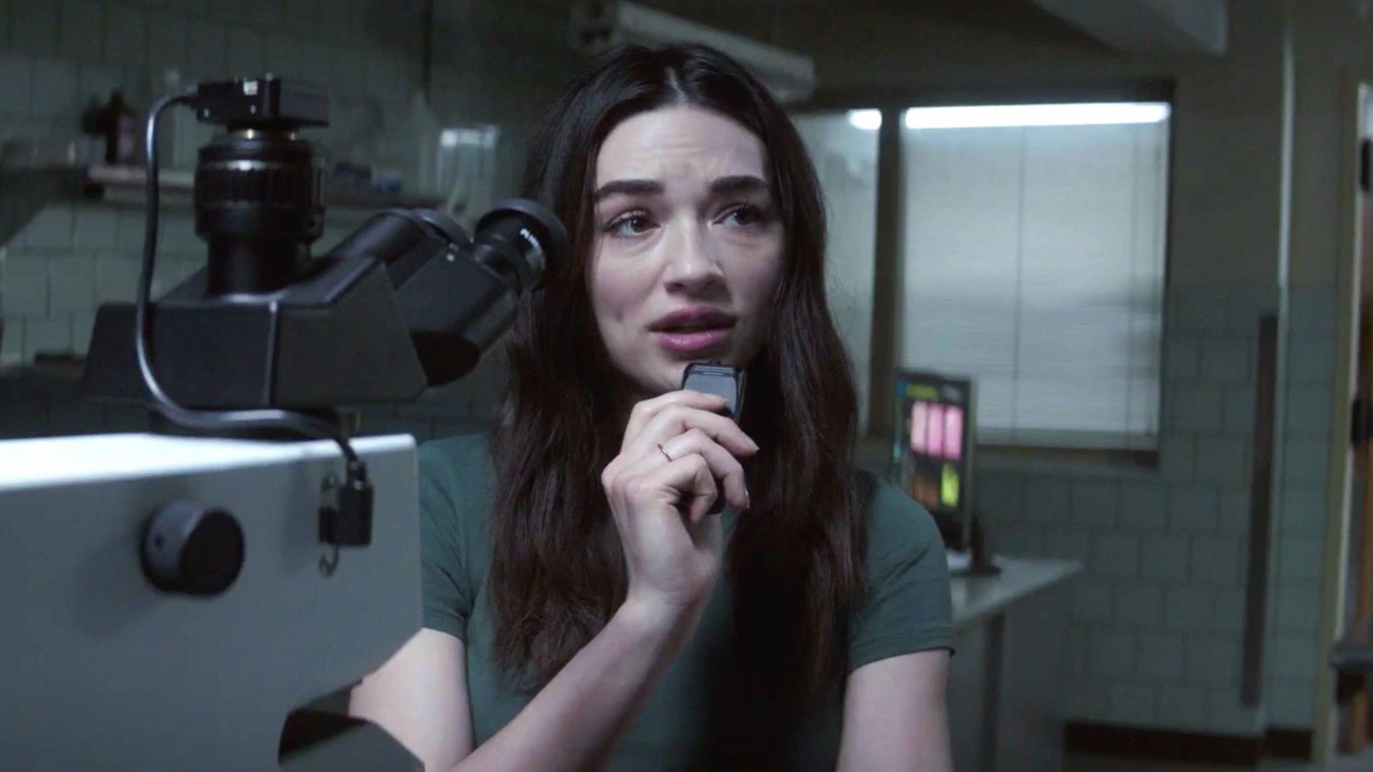 Crystal Reed Swamp Thing Wallpapers