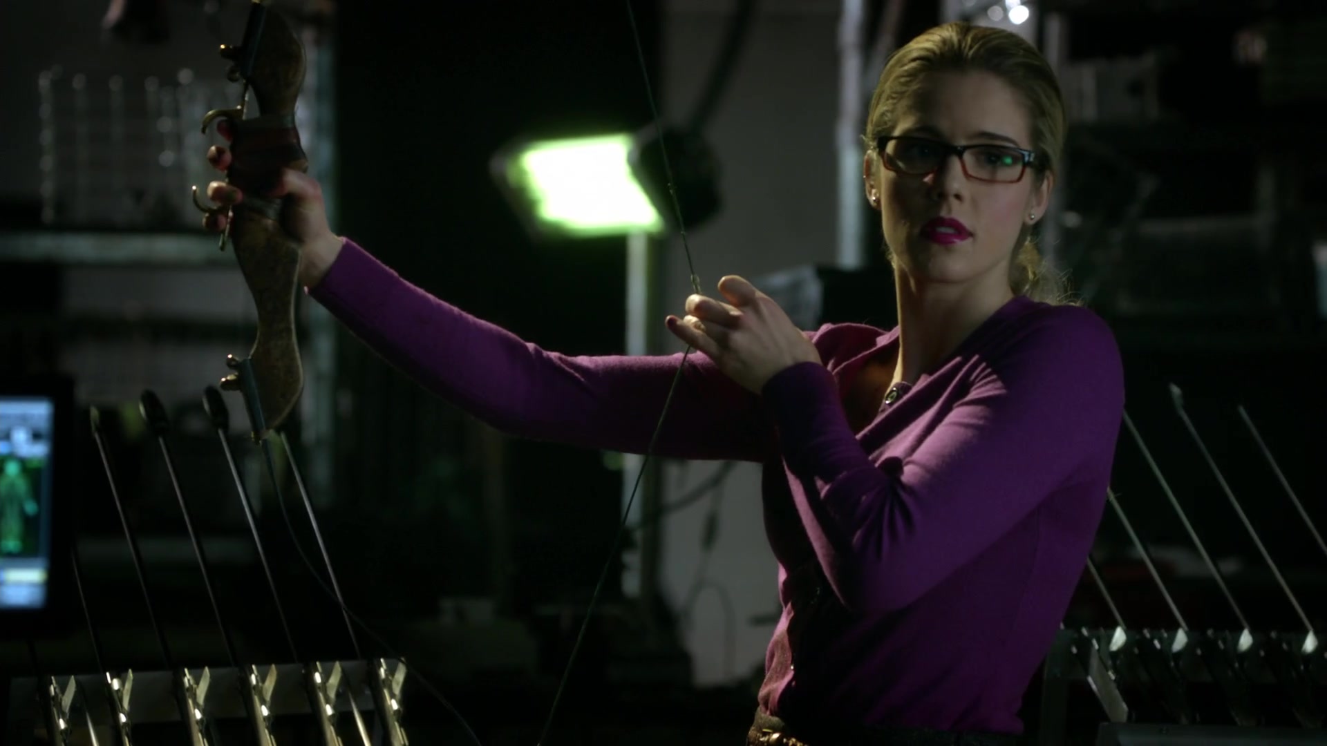 Emily Bett Rickards As Felicity Smoak Wallpapers