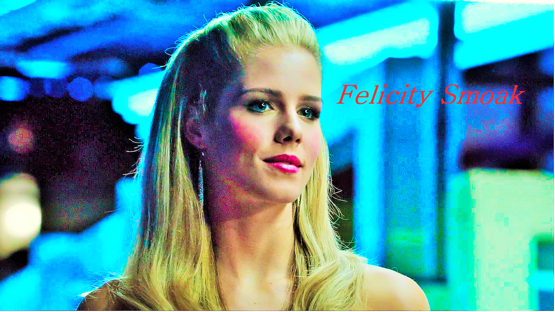 Emily Bett Rickards As Felicity Smoak Wallpapers