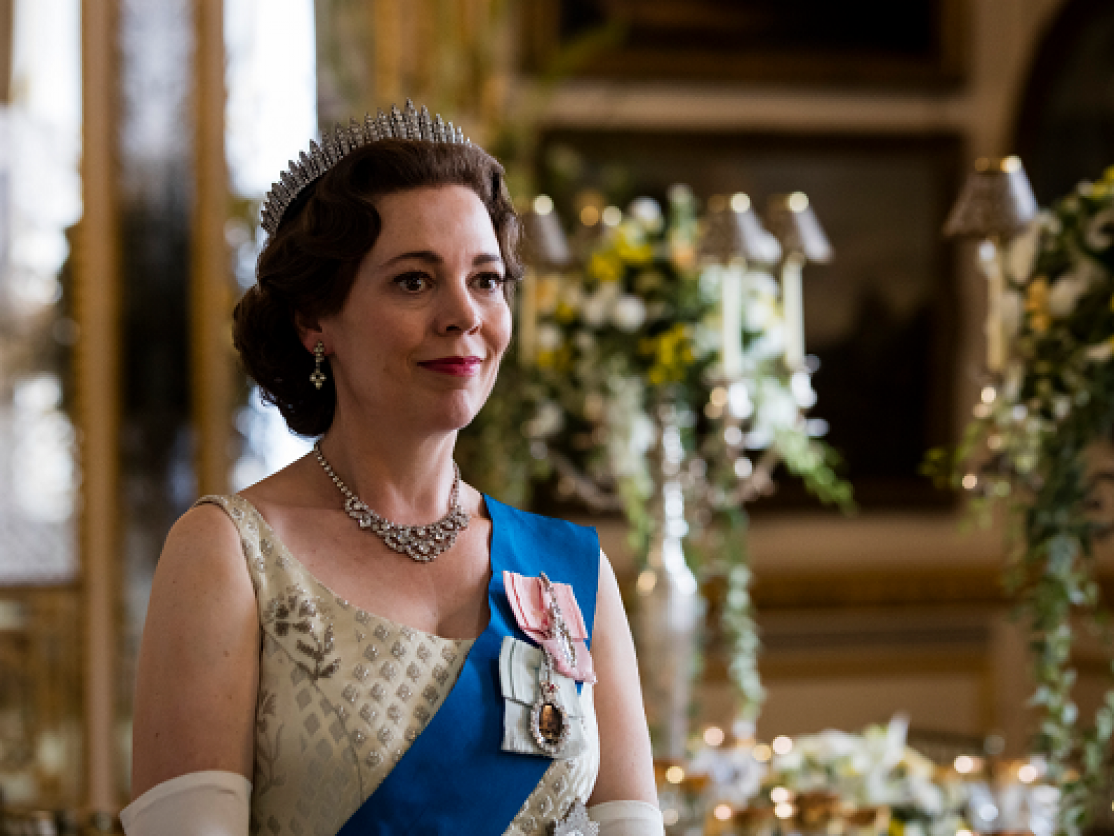 Erin Doherty The Crown Season 3 Wallpapers