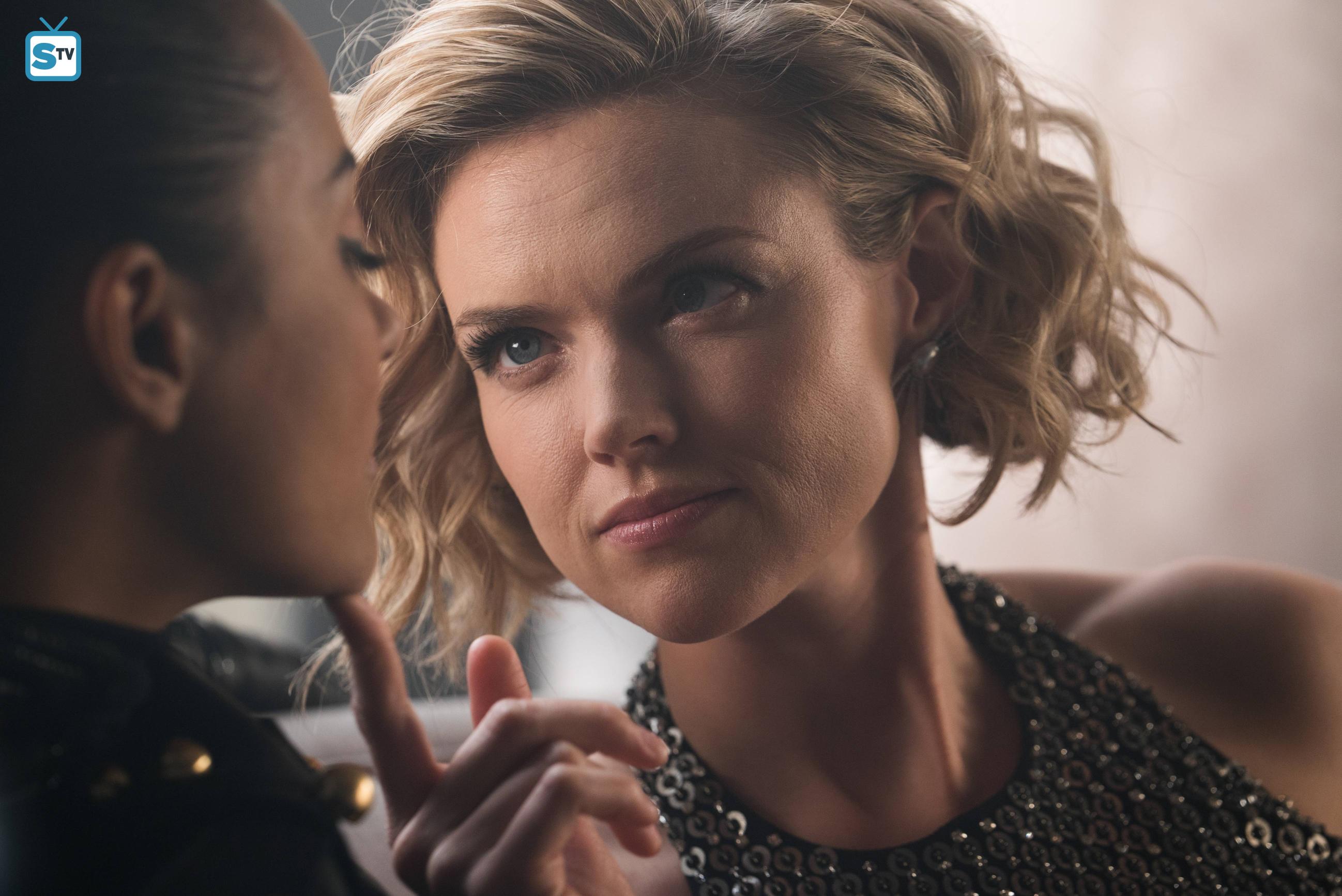 Erin Richards As Barbara Kean In Gotham Wallpapers