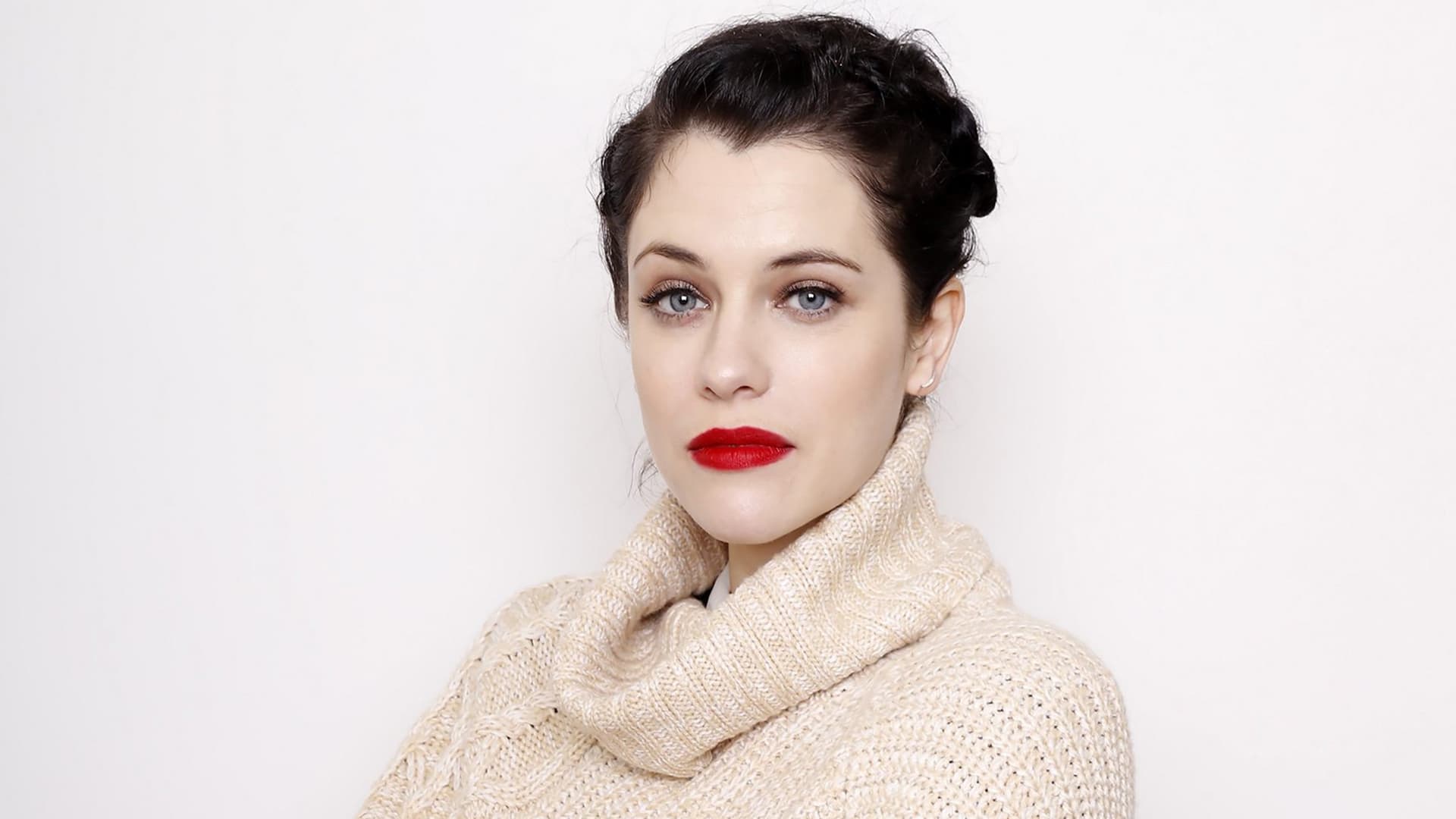 Jessica De Gouw From Underground Television Show Wallpapers