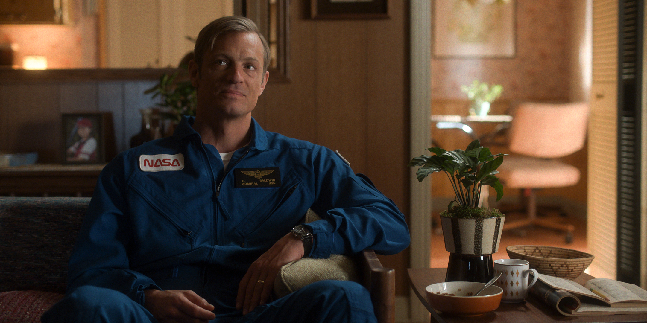 Joel Kinnaman In For All Mankind Wallpapers