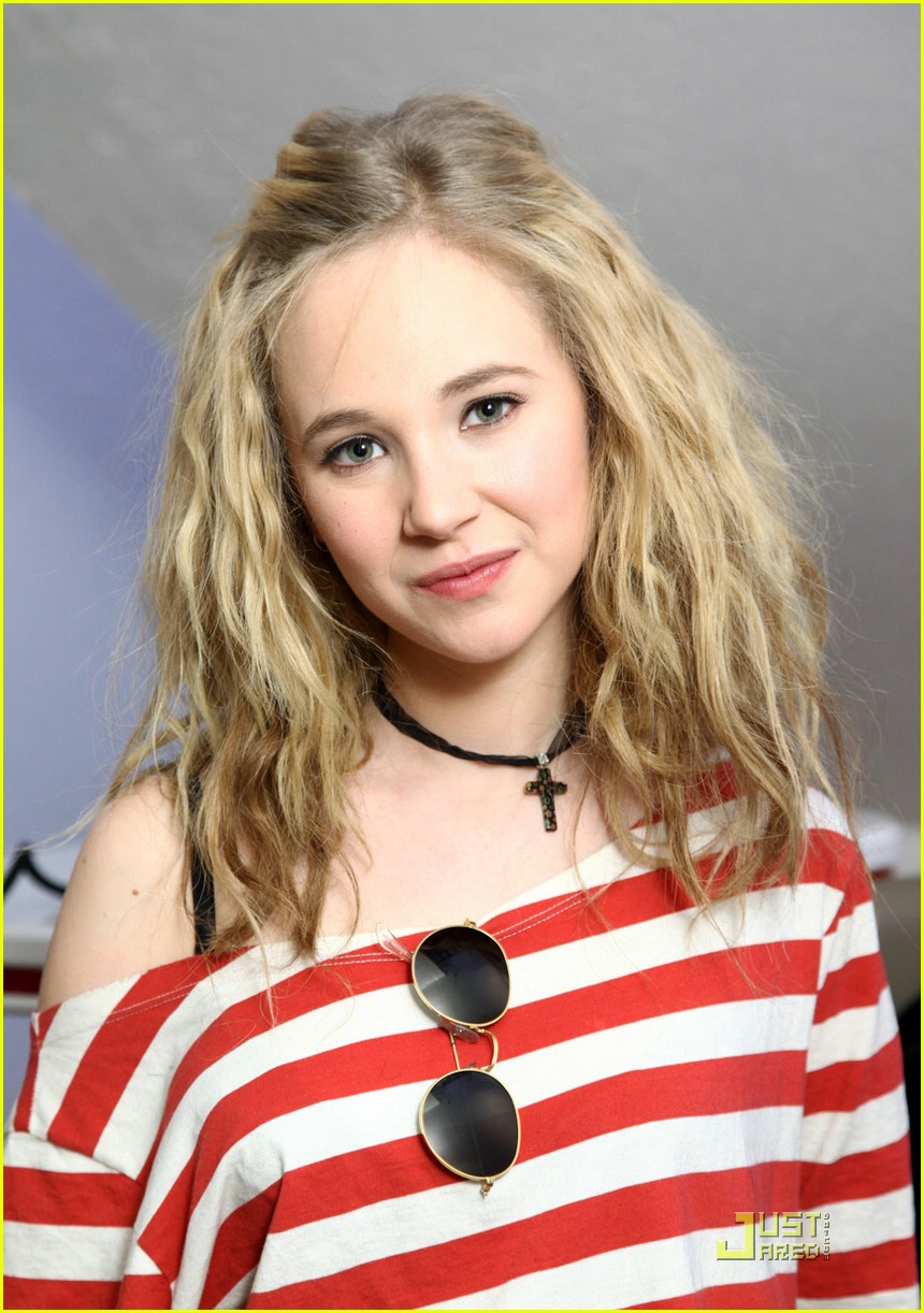 Juno Temple Little Birds Wallpapers