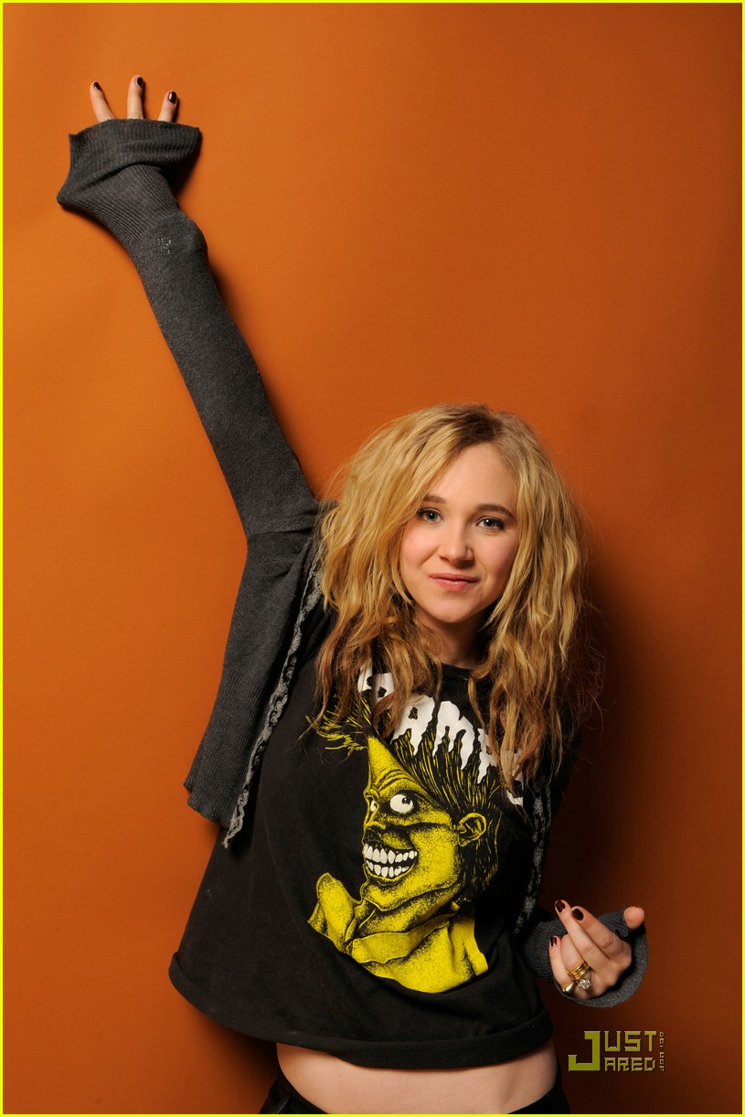 Juno Temple Little Birds Wallpapers