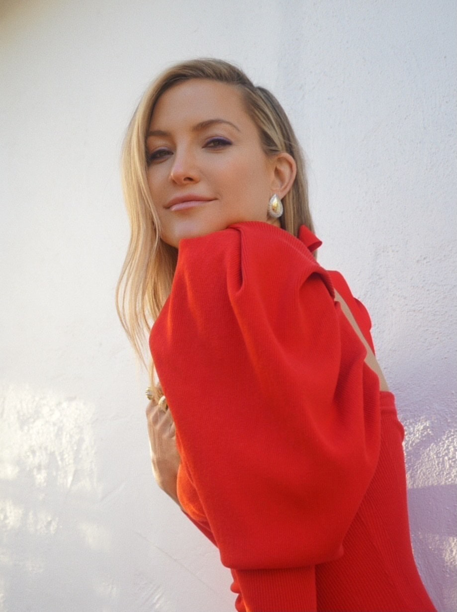 Kate Hudson Truth Be Told Wallpapers