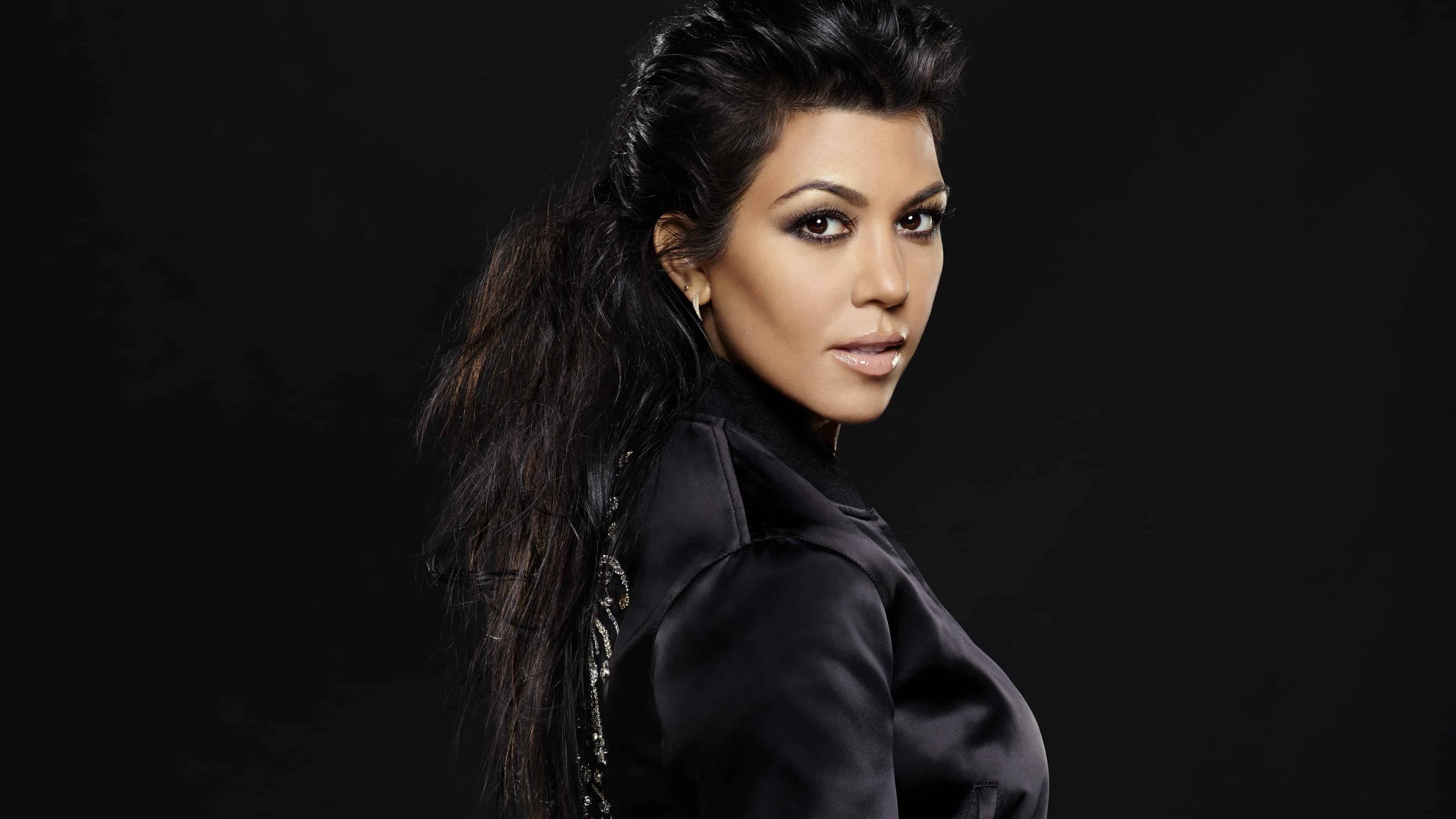 Kourtney Kardashian Keeping Up With The Kardashians Season 2018 Wallpapers