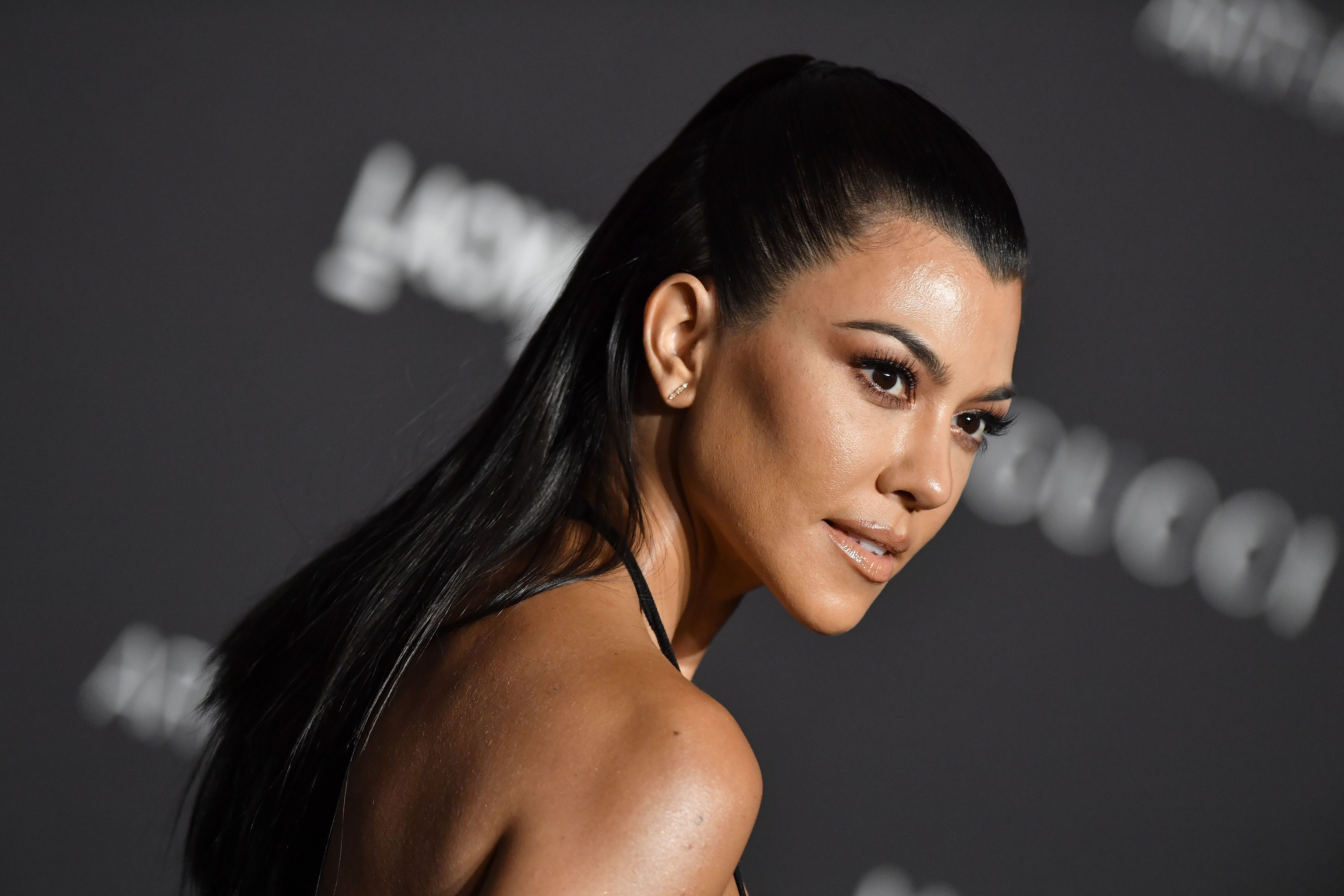 Kourtney Kardashian Keeping Up With The Kardashians Season 2018 Wallpapers