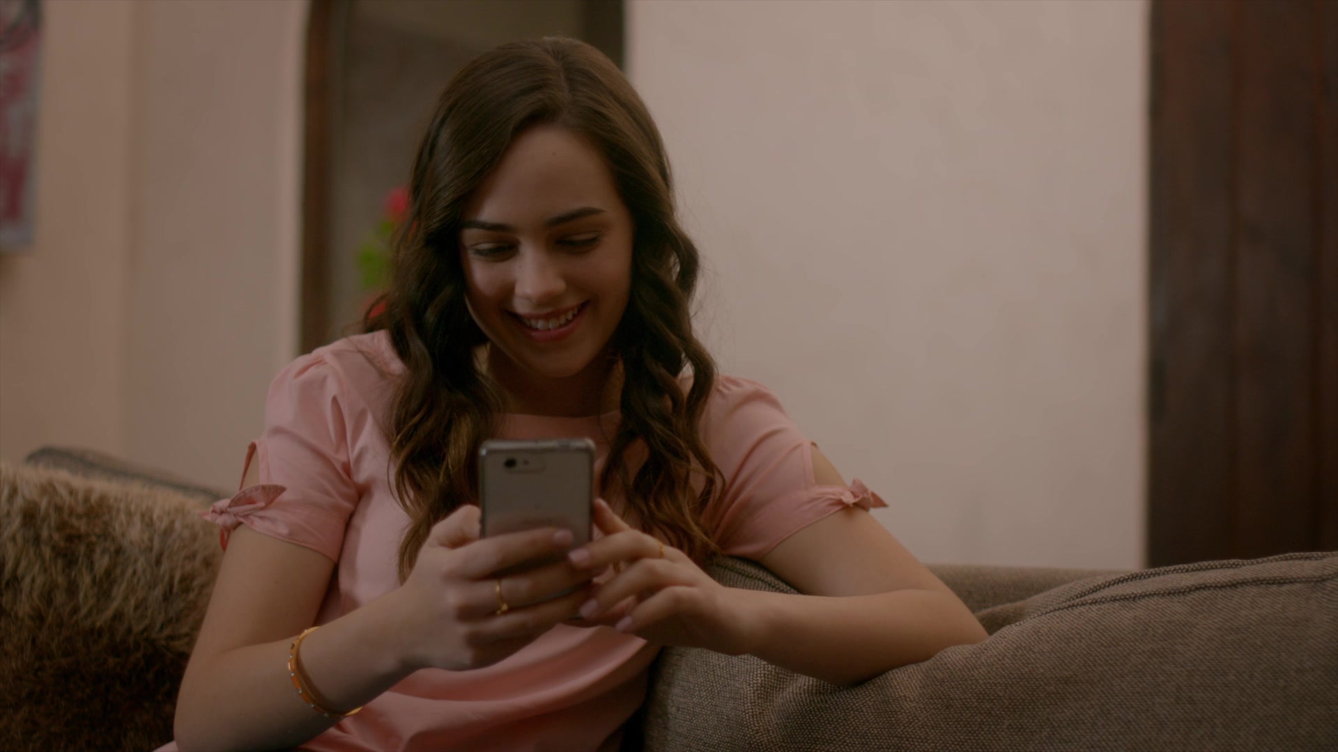 Mary Mouser Cobra Kai Wallpapers