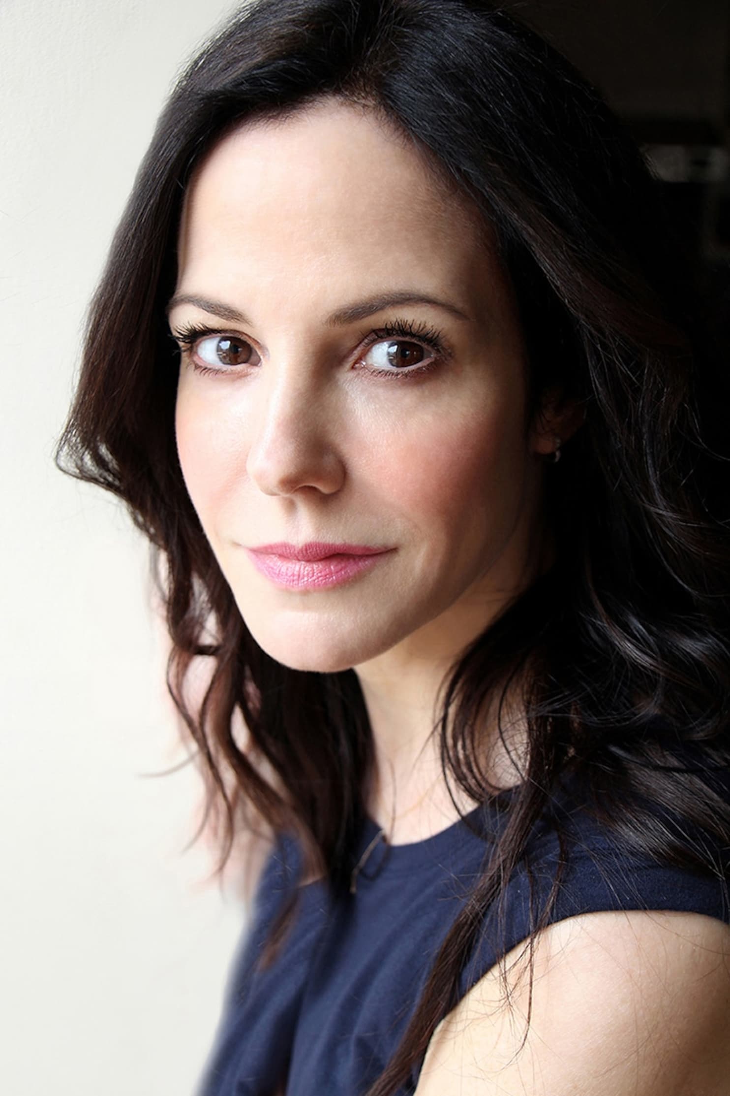 Mary-Louise Parker Weeds Actress Wallpapers