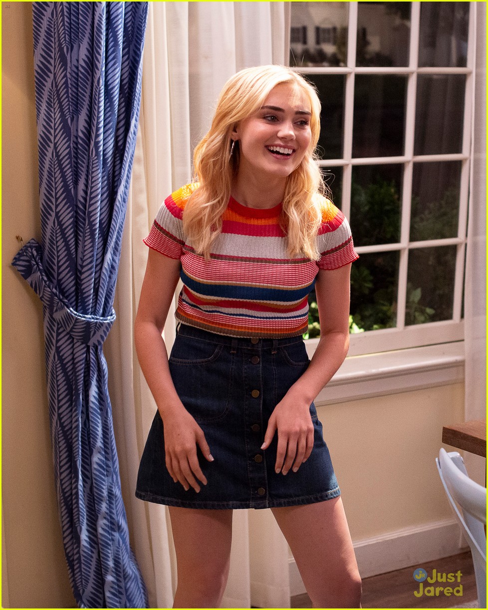 Meg Donnelly American Housewife Wallpapers