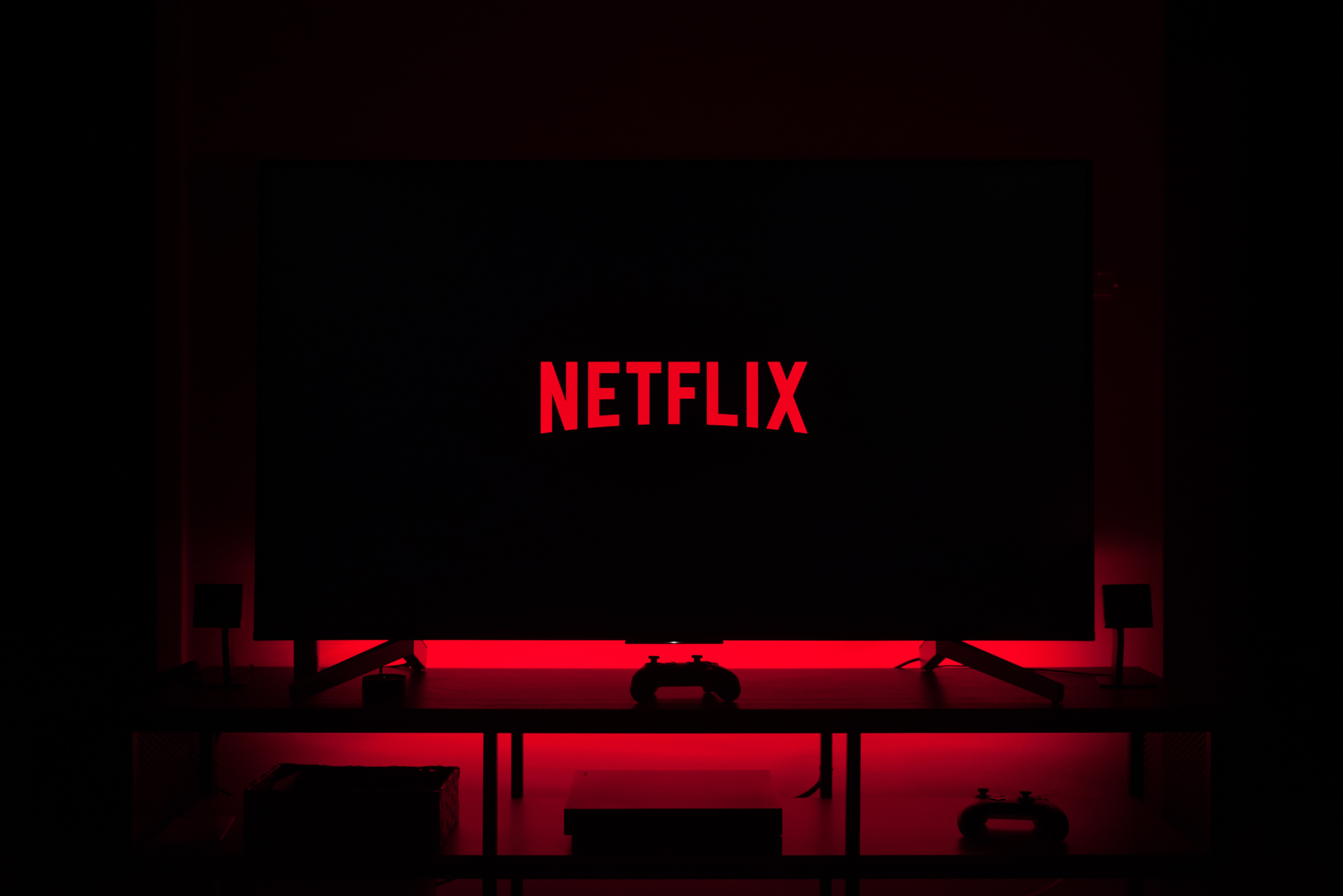 Netflix Into The Night Wallpapers