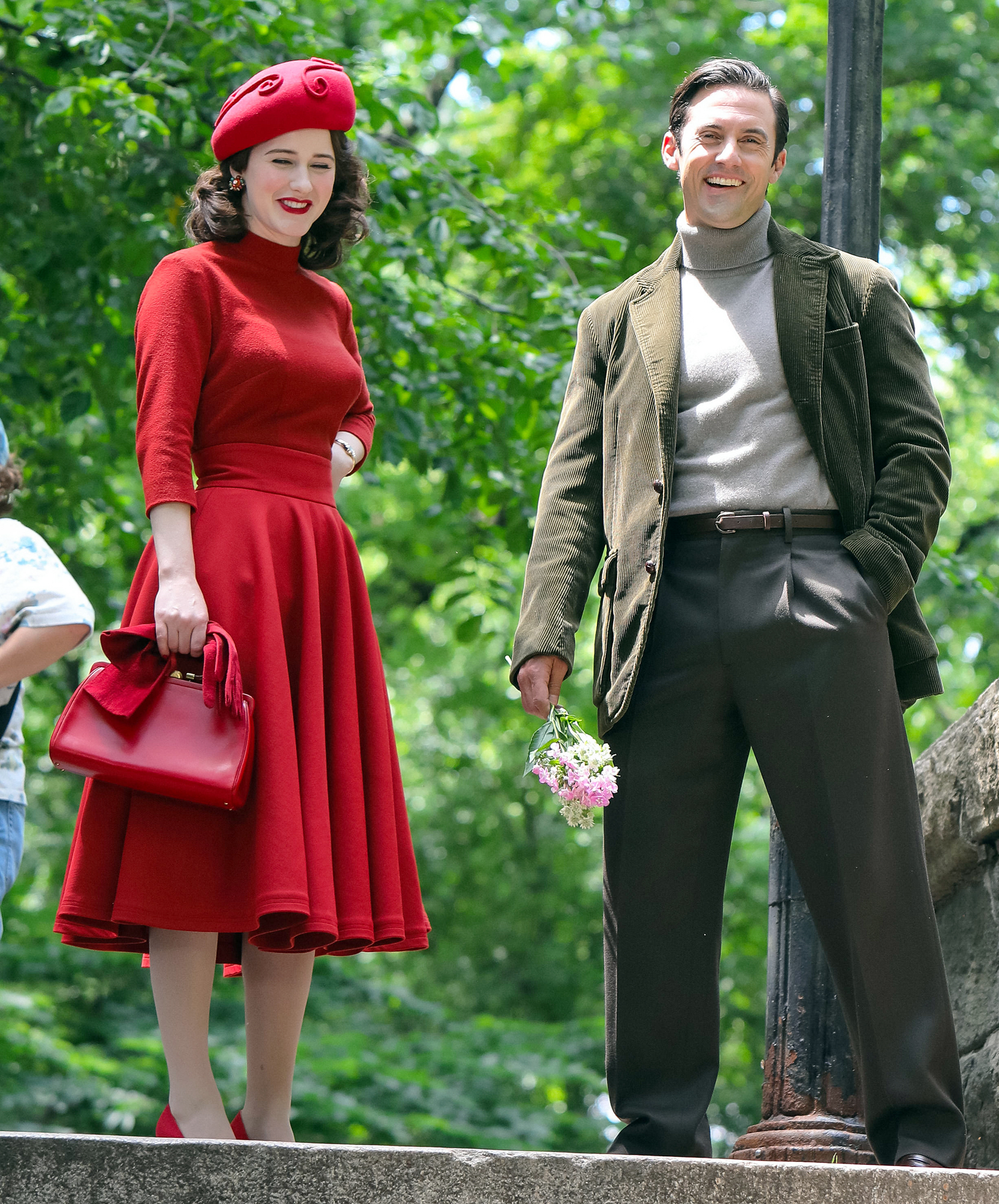 Rachel Brosnahan In Marvelous Mrs Maisel Wallpapers