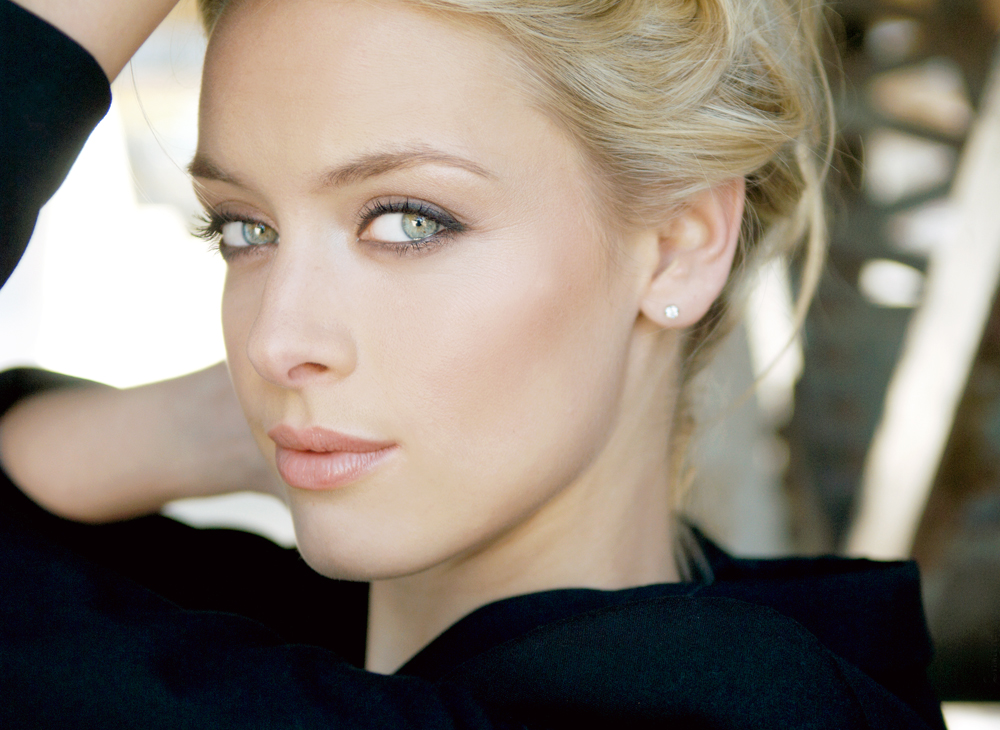 Rachel Skarsten As Alice Beth Kane Wallpapers