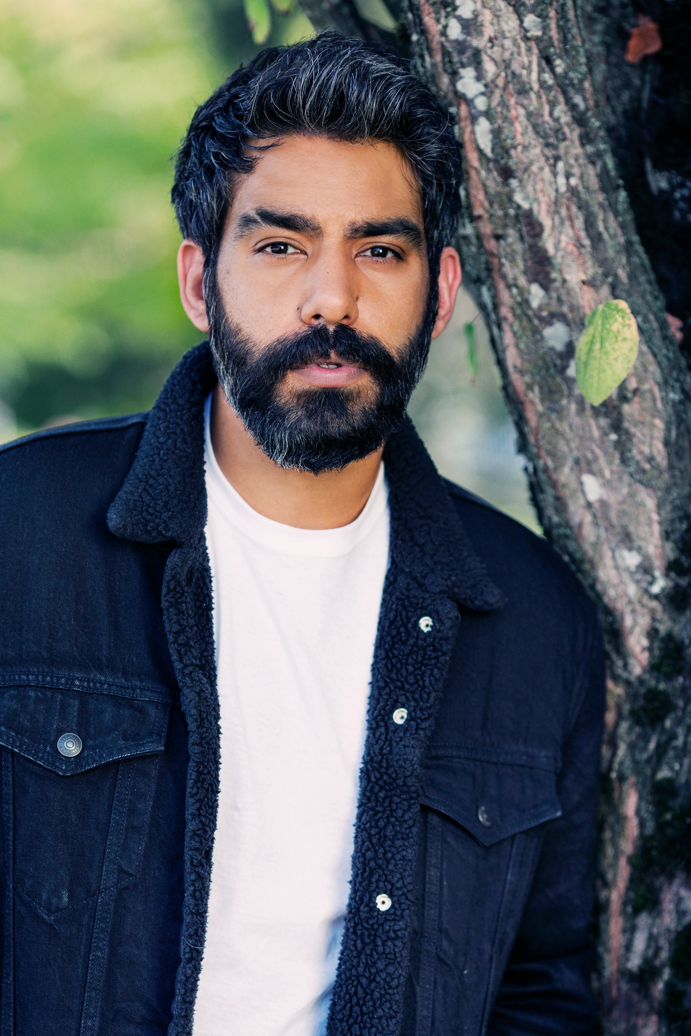 Rahul Kohli In Midnight Mass Wallpapers