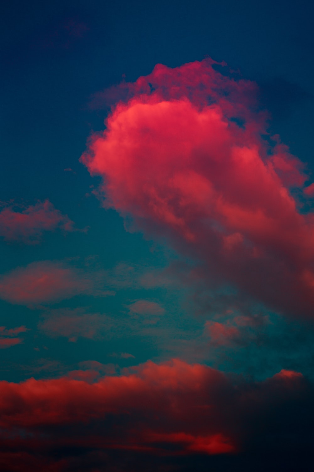 Sky Rojo Wallpapers