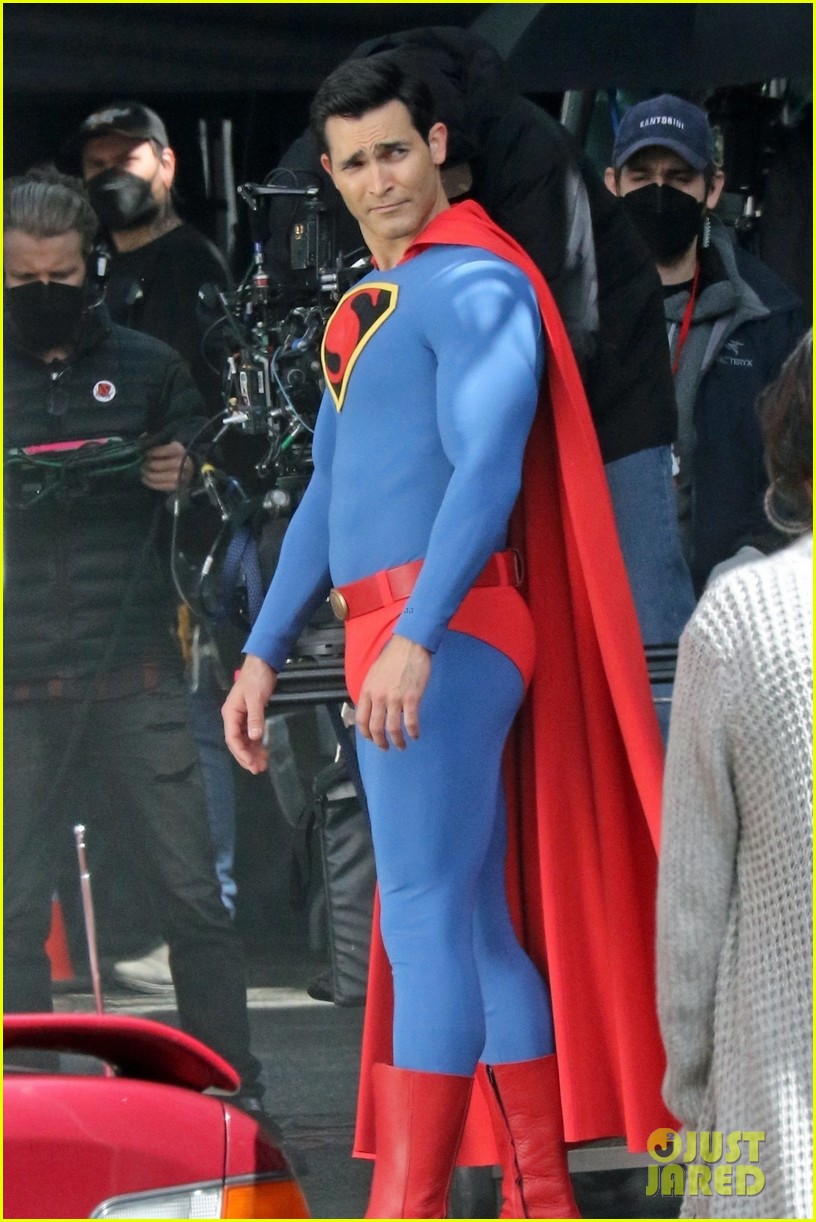 Tyler Hoechlin Superman And Lois Wallpapers