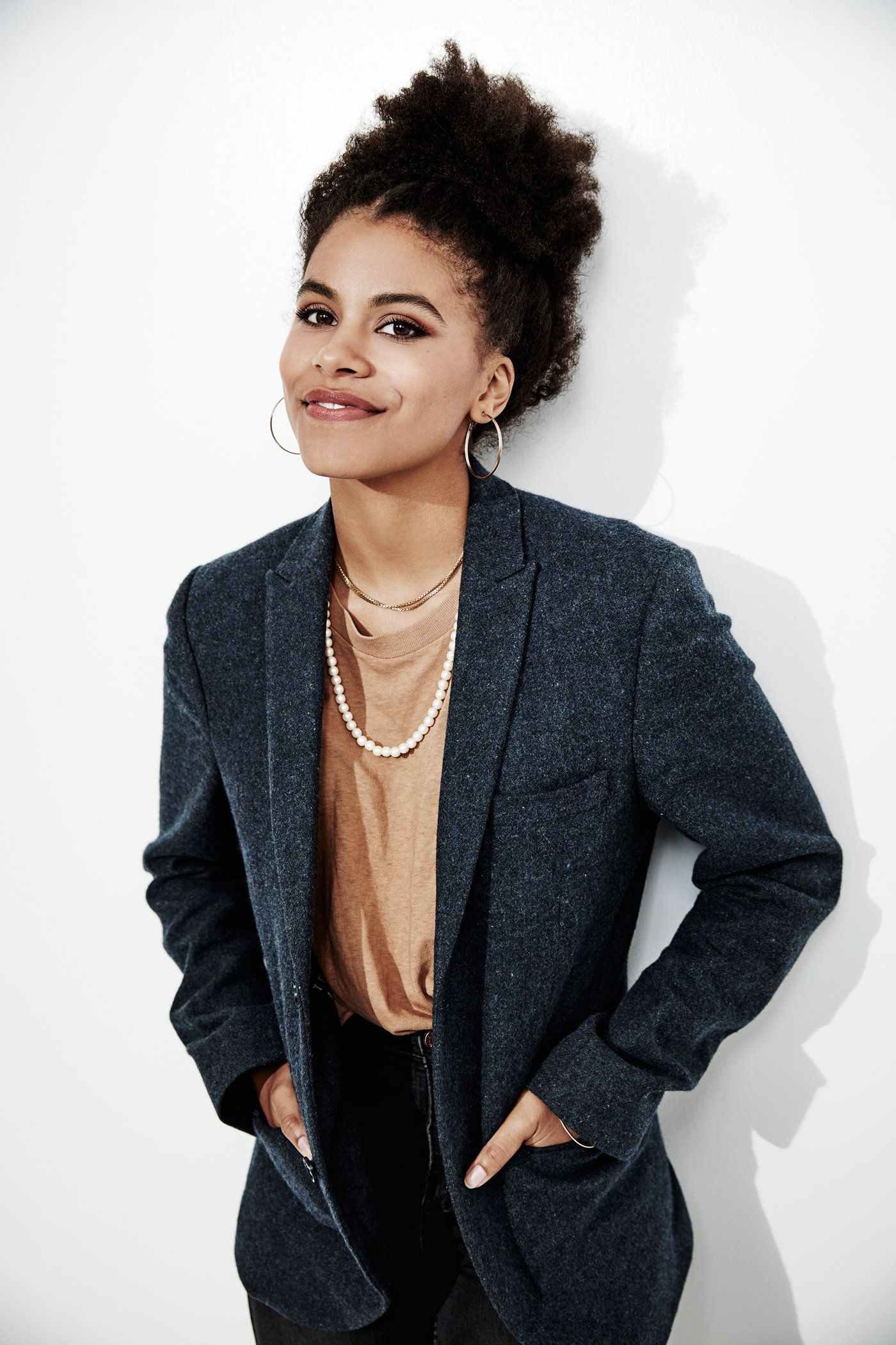 Zazie Beetz Atlanta Wallpapers