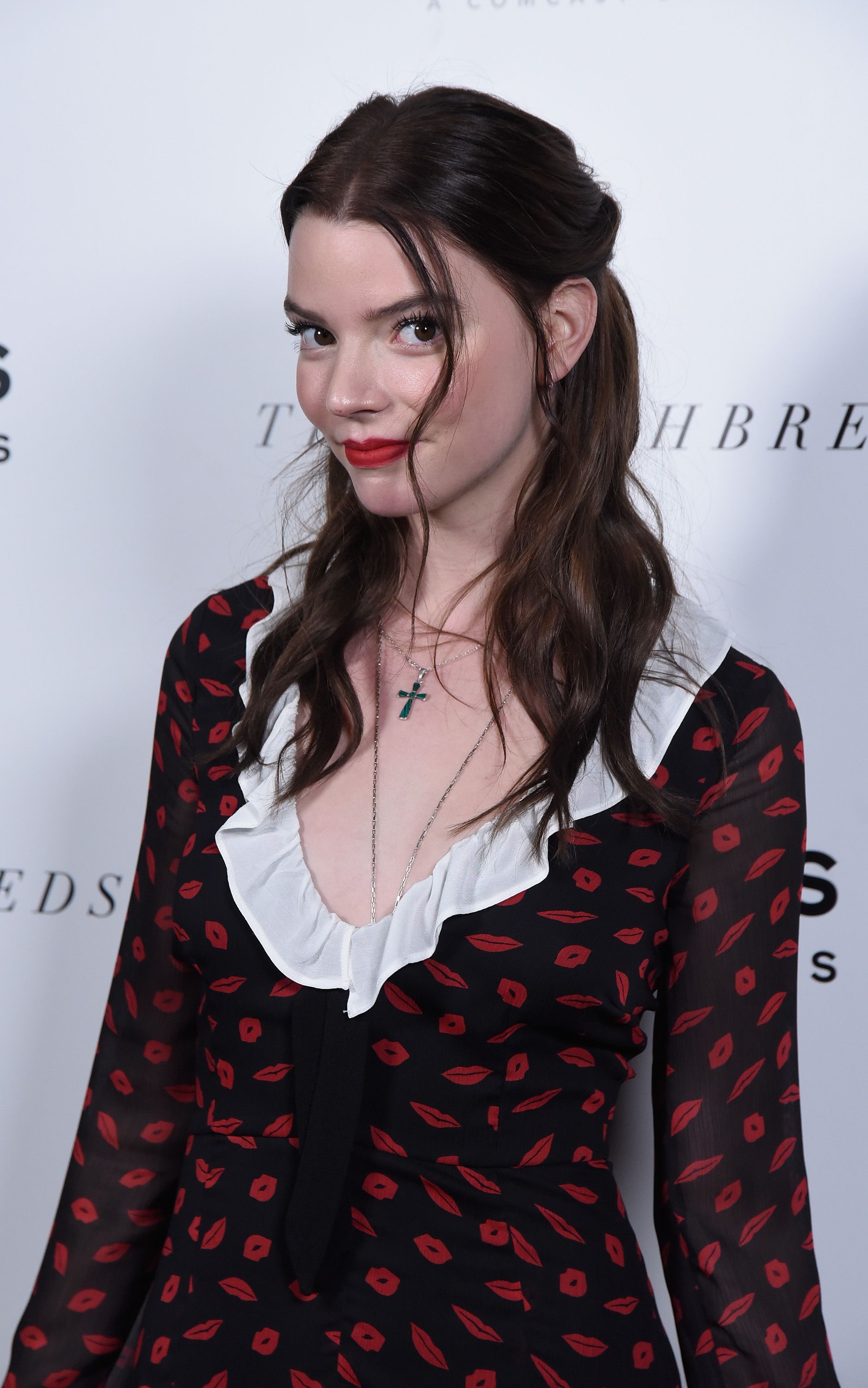 Anya Taylor-Joy In Thoroughbreds Wallpapers