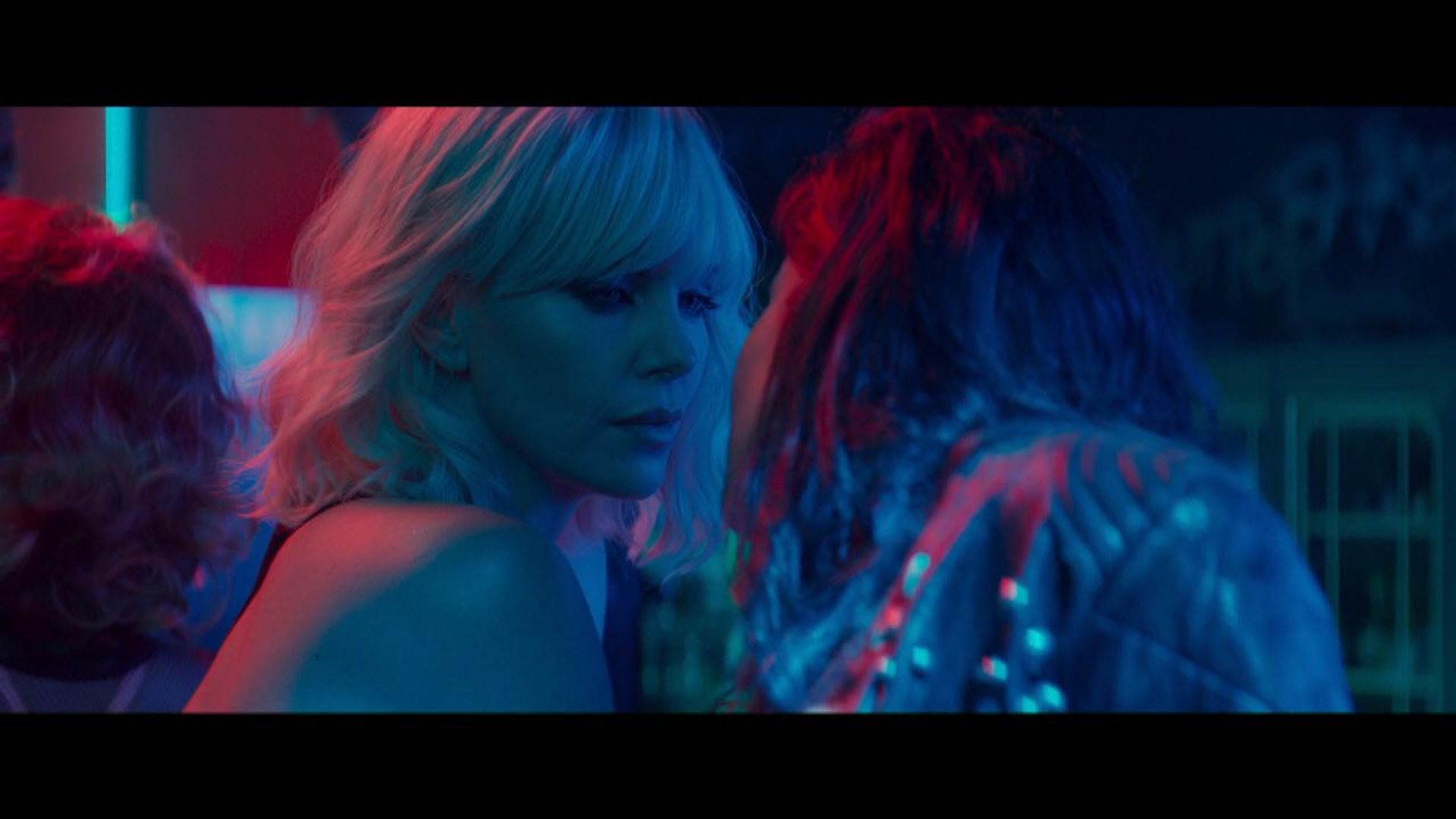 Atomic Blonde Girl Fighting Wallpapers