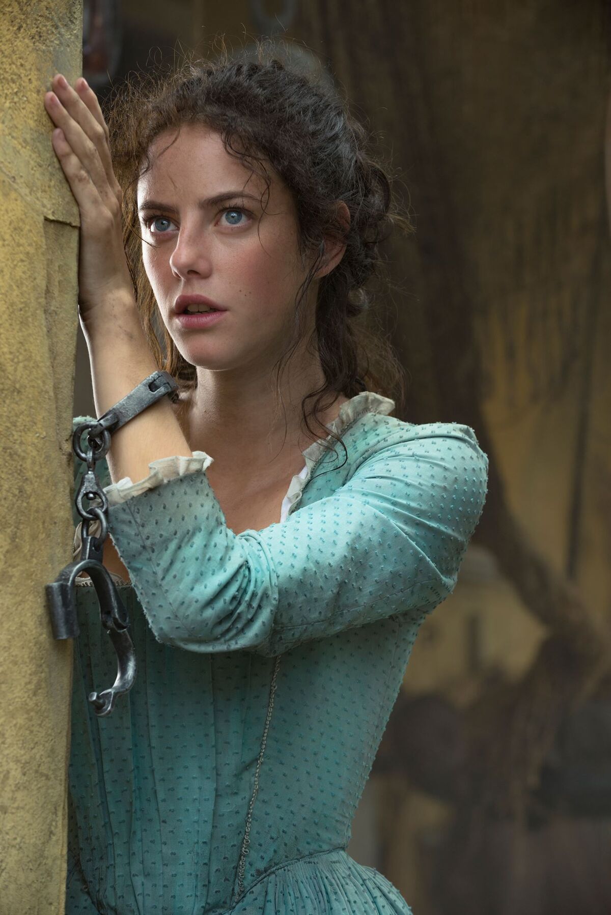 Carina Smyth In Pirates Of The Caribbean Dead Men Tell No Tales Wallpapers